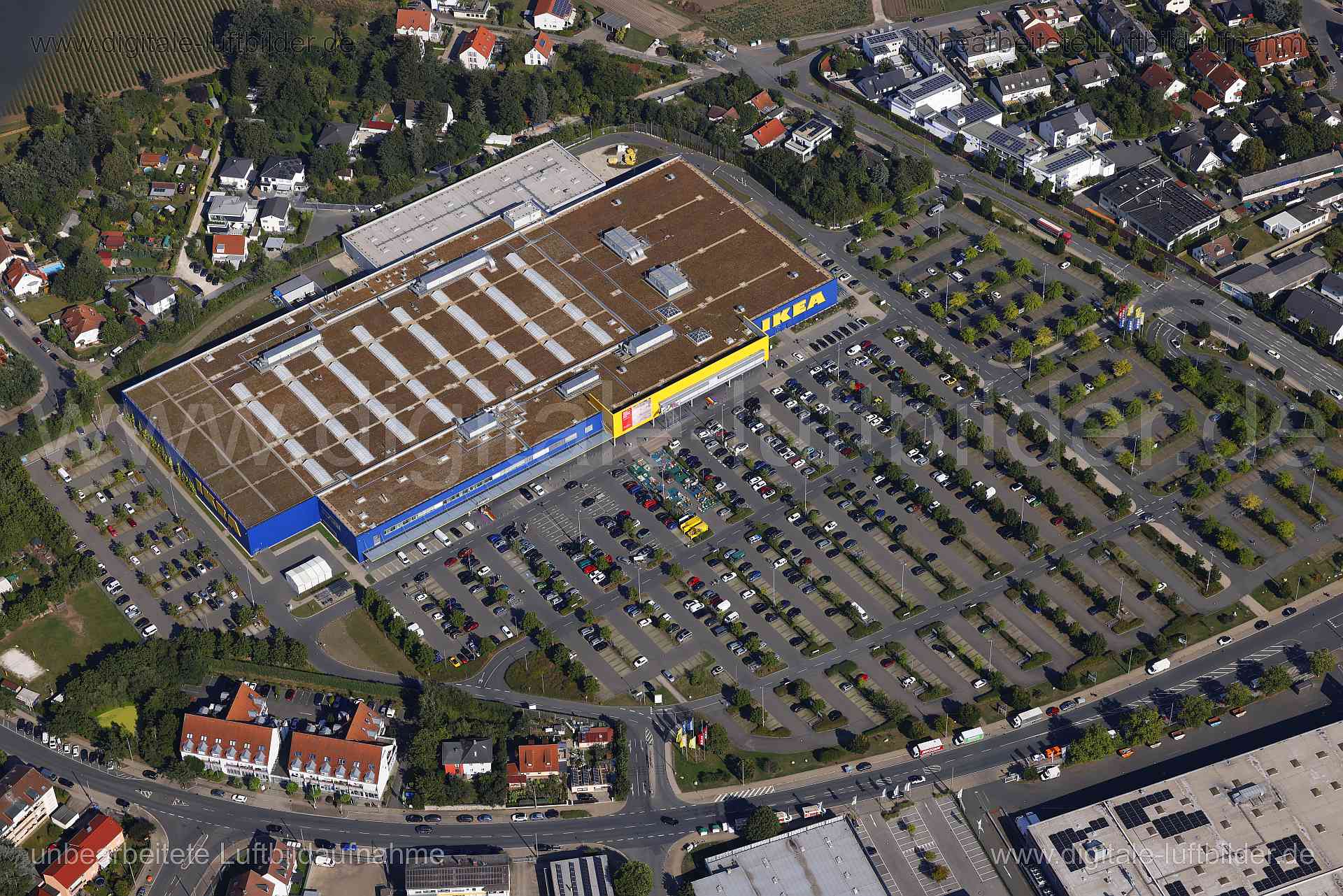 Titel: IKEA Fürth, Bildnummer: c564550, Ort / Stadt: Fürth, (Land)Kreis: kreisfreie Stadt Fürth, Regierungsbezirk: Mittelfranken, Bundesland: Bayern, Aufnahmedatum: 24.08.2024, Schlagwörter: Deutschland, 90765, Fürth, Hans-Vogel-Straße, Kleemanngasse, Steinfeldweg, IKEA, Möbelhaus, Parkplatz, Parkplätze, Poppenreuth, Monat: August, Jahreszeit: Sommer, Tageszeit: Mittag / Nachmittag, Jahr: 2024, Flug ID: 20240824, Bildstatus: unbearbeitetes Rohbild, Bildabmessung: 8192 x 5464 Pixel, Fotograf & Co