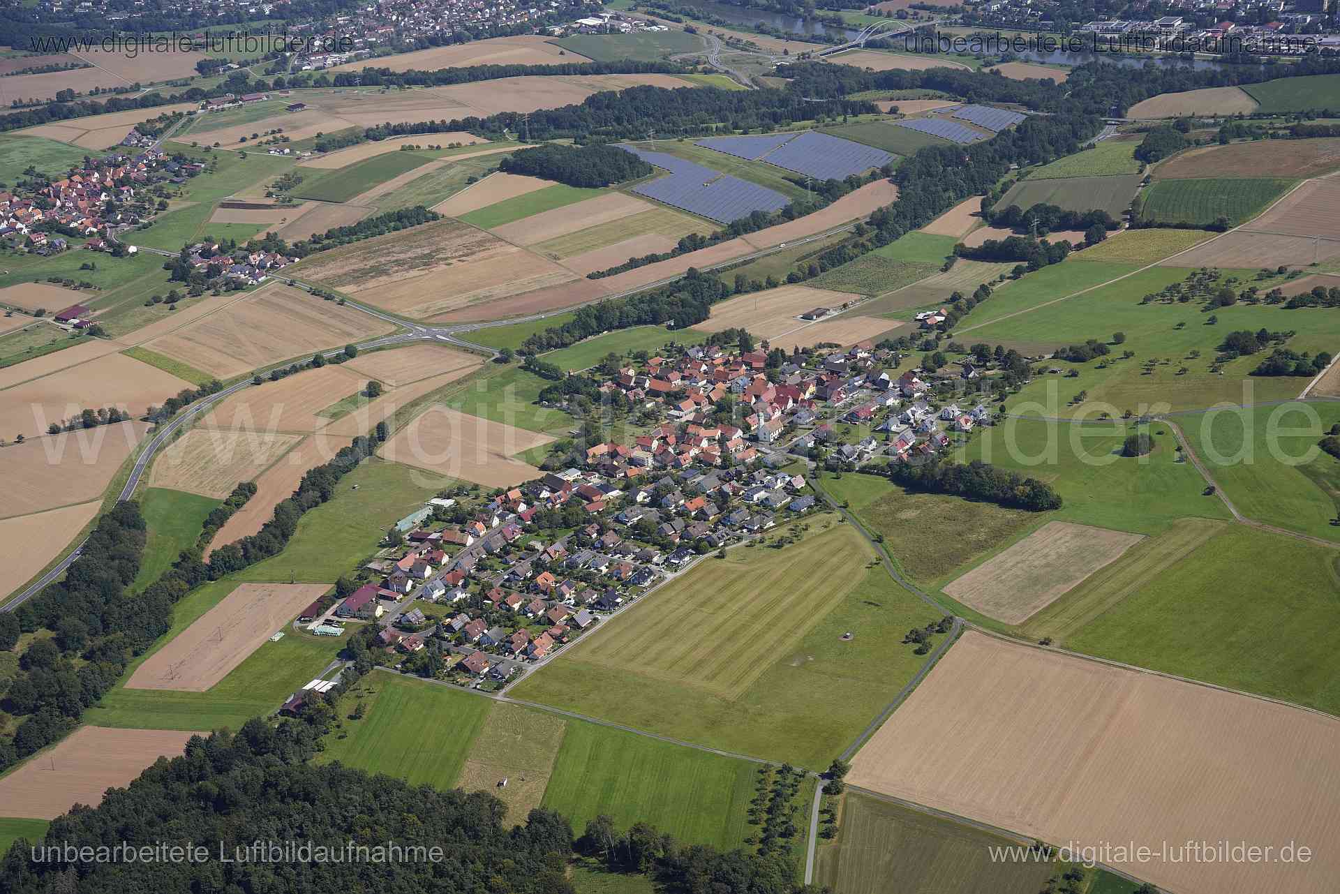 Titel: Glasofen, Bildnummer: s561280, Ort / Stadt: Marktheidenfeld, (Land)Kreis: Landkreis Main-Spessart, Regierungsbezirk: Unterfranken, Bundesland: Bayern, Aufnahmedatum: 24.08.2024, Schlagwörter: Deutschland, , Dorf, Acker, Äcker, Landwirtschaft, Monat: August, Jahreszeit: Sommer, Tageszeit: Mittag / Nachmittag, Jahr: 2024, Flug ID: 20240824, Bildstatus: unbearbeitetes Rohbild, Bildabmessung: 7952 x 5304 Pixel, Fotograf & Copyright: Oliver Acker