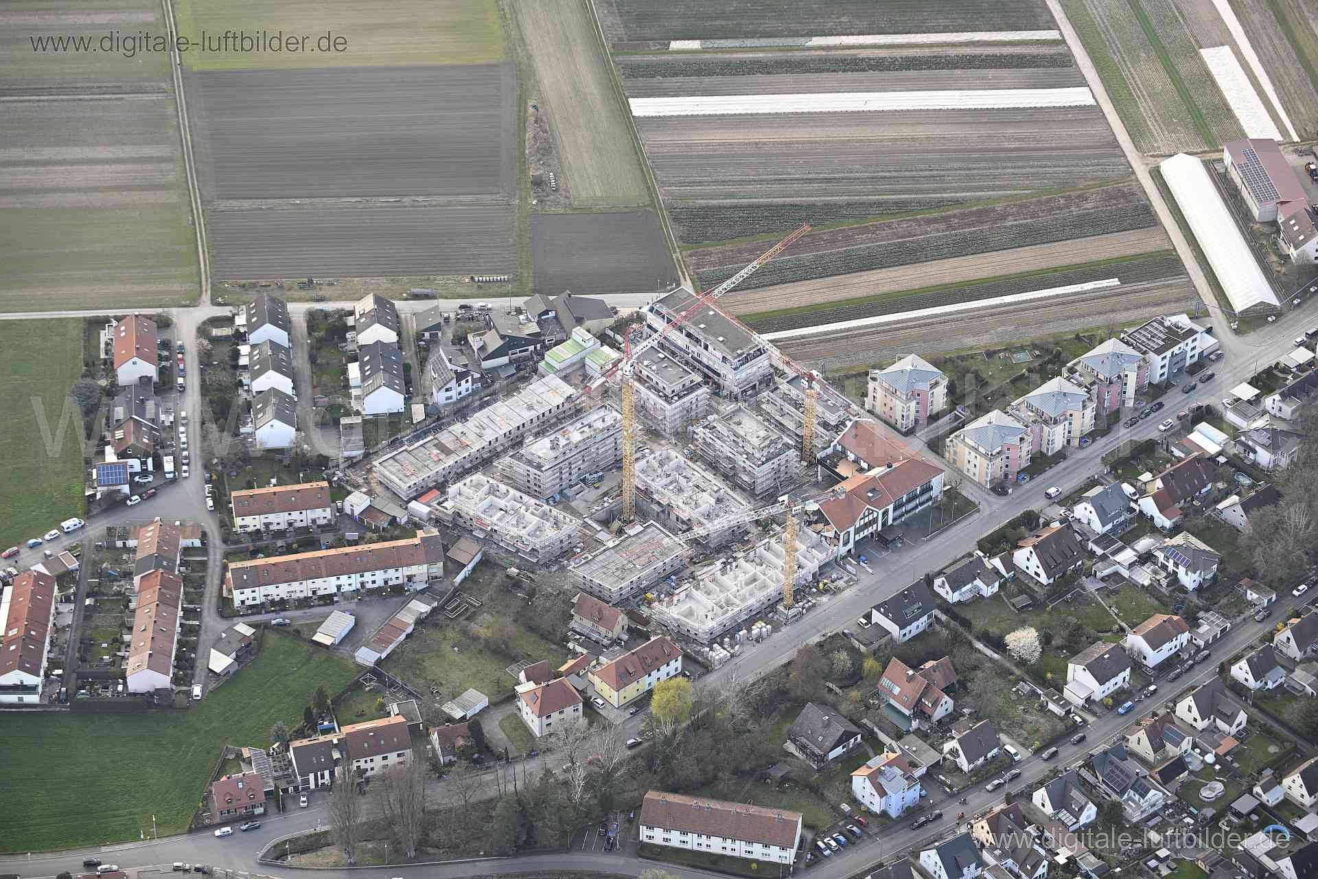 Titel: Baustelle Fuchsgärten, Bildnummer: n530100, Ort / Stadt: Nürnberg, (Land)Kreis: kreisfreie Stadt Fürth, Regierungsbezirk: Mittelfranken, Bundesland: Bayern, Aufnahmedatum: 09.03.2024, Schlagwörter: Deutschland, 90427, Am Spund, An der Hofwiese, Erich-Ollenhauer-Straße, Gutzkowstraße, Klaus-Groth-Straße, Nürnberg, Rotfuchsstraße, Zum Himmelreich, Boxdorf, Baustelle, Fuchsgärten, Großbaustelle, Kran, Kräne, Wohnquartier Fuchsgärten, Knoblauchsland, Monat: März, Jahreszeit: Frühling, Tagesze
