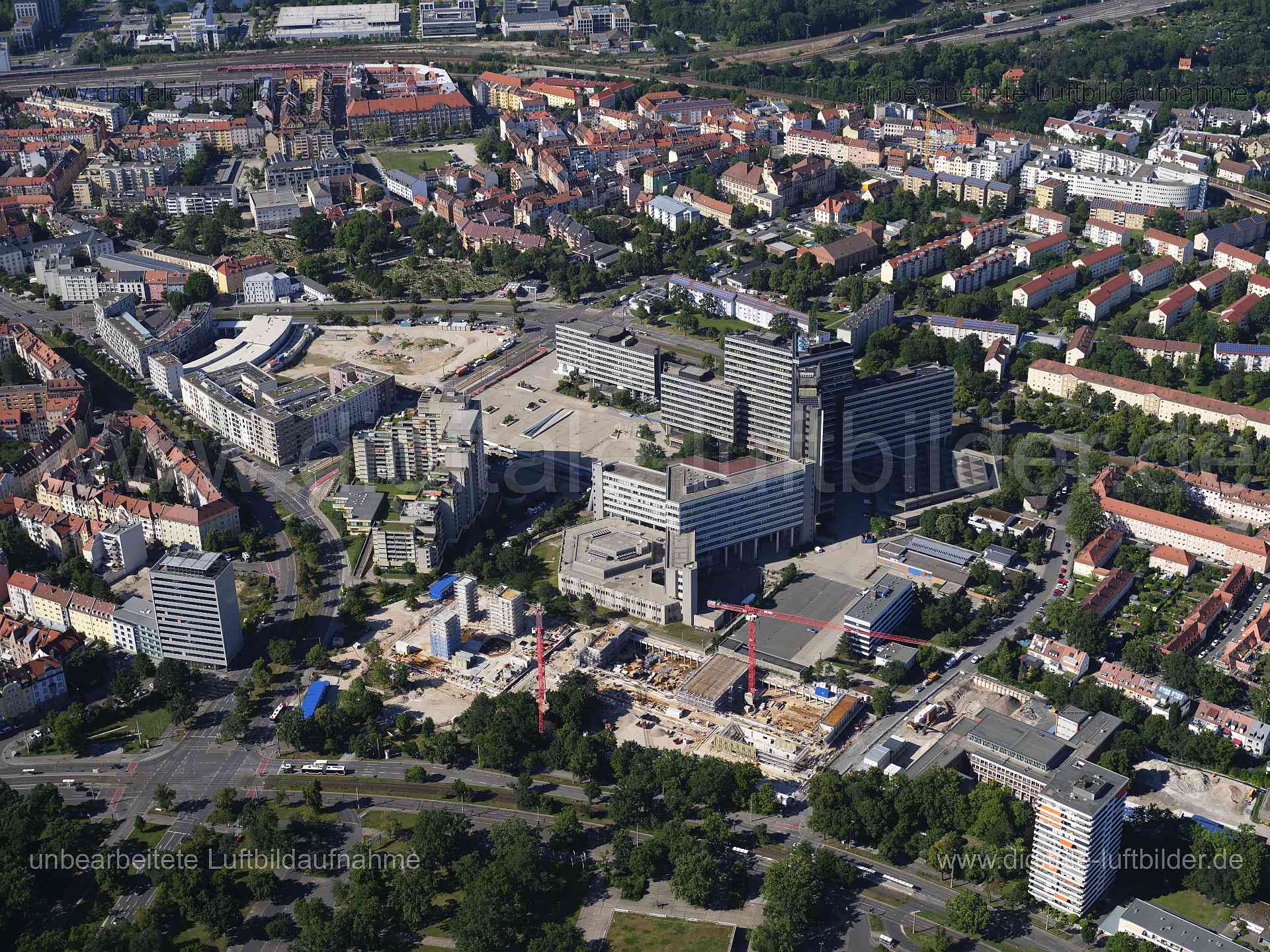Titel: St. Peter, Bildnummer: f554540, Ort / Stadt: Nürnberg, (Land)Kreis: kreisfreie Stadt Nürnberg, Regierungsbezirk: Mittelfranken, Bundesland: Bayern, Aufnahmedatum: 11.08.2024, Schlagwörter: Deutschland, 90461, 90478, Baaderstraße, Birkenhof, Boelckestraße, Friggastraße, Hainstraße, Immelmannstraße, Ludwig-Frank-Straße, Neumarkter Straße, Nürnberg, Parsberger Straße, Parsifalstraße, Platz der Opfer des Faschismus, Regensburger Straße, Scharrerstraße, Schultheißallee, Velburger Straße, Weddi