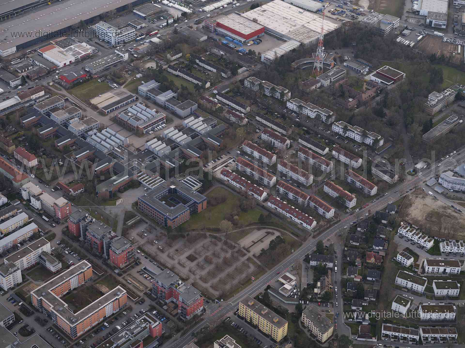 Titel: Tillypark, Bildnummer: f530680, Ort / Stadt: Nürnberg, (Land)Kreis: kreisfreie Stadt Nürnberg, Regierungsbezirk: Mittelfranken, Bundesland: Bayern, Aufnahmedatum: 09.03.2024, Schlagwörter: Deutschland, 90431, 90439, Adelheidstraße, Am Tillypark, Dunantstraße, Elsa-Brändström-Straße, Gustav-Adolf-Straße, Kattowitzer Straße, Nürnberg, Tillypark, Tillystraße, Wallensteinstraße, Tillypark, LGA Hauptstelle Nürnberg, Monat: März, Jahreszeit: Frühling, Tageszeit: Nachmittag, Jahr: 2024, Flug ID: