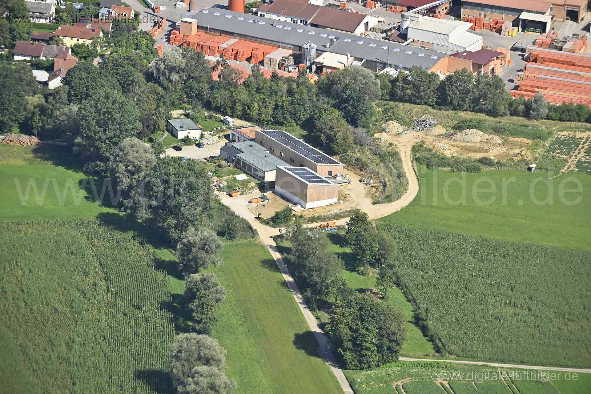 Titel: Aichach, Bildnummer: n514720, Ort / Stadt: Aichach, (Land)Kreis: Landkreis Aichach-Friedberg, Regierungsbezirk: Schwaben, Bundesland: Bayern, Aufnahmedatum: 11.08.2023, Schlagwörter: Deutschland, , Aichach, Monat: August, Jahreszeit: Sommer, Tageszeit: Vormittag / Mittag, Jahr: 2023, Flug ID: 20230811, Bildstatus: unbearbeitetes Rohbild, Bildabmessung: 8256 x 5504 Pixel, Fotograf & Copyright: Oliver Acker