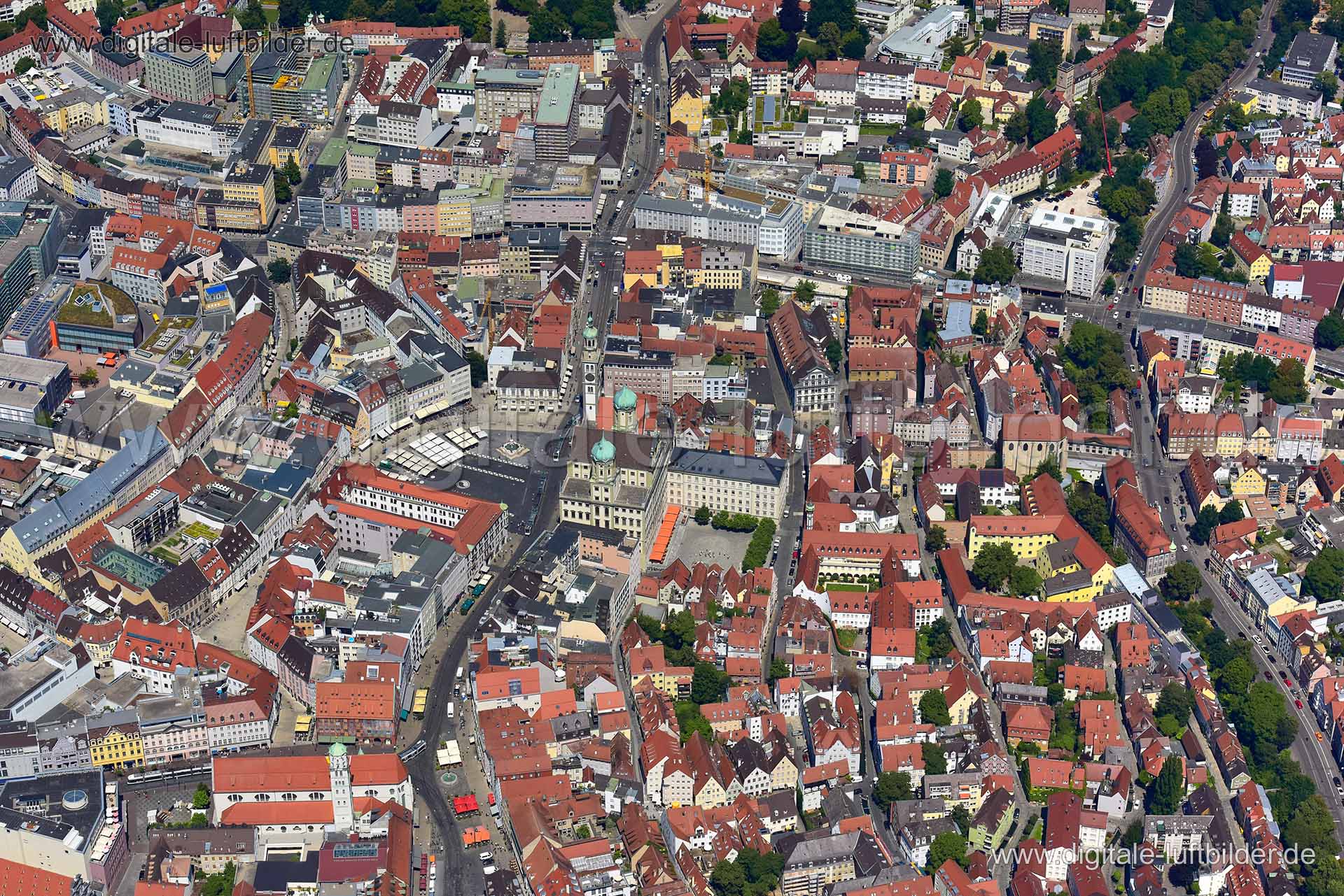 Titel: Augsburg, Bildnummer: n325300, Ort / Stadt: Augsburg, (Land)Kreis: kreisfreie Stadt Augsburg, Regierungsbezirk: Schwaben, Bundesland: Bayern, Aufnahmedatum: 24.07.2019, Schlagwörter: Luftbild, Luftbilder, Luftbildfotografie, Luftaufnahme, Luftbildaufnahme, Luftfoto, Vogelperspektive, Vogelansicht, Deutschland, Schräg- und Senkrecht-Luftaufnahmen, Orthofotografie, Innenstadt, Altstadt, Augsburg, Monat: Juli, Jahreszeit: Sommer, Tageszeit: Mittag / Nachmittag, Jahr: 2019, Flug ID: 20190724,