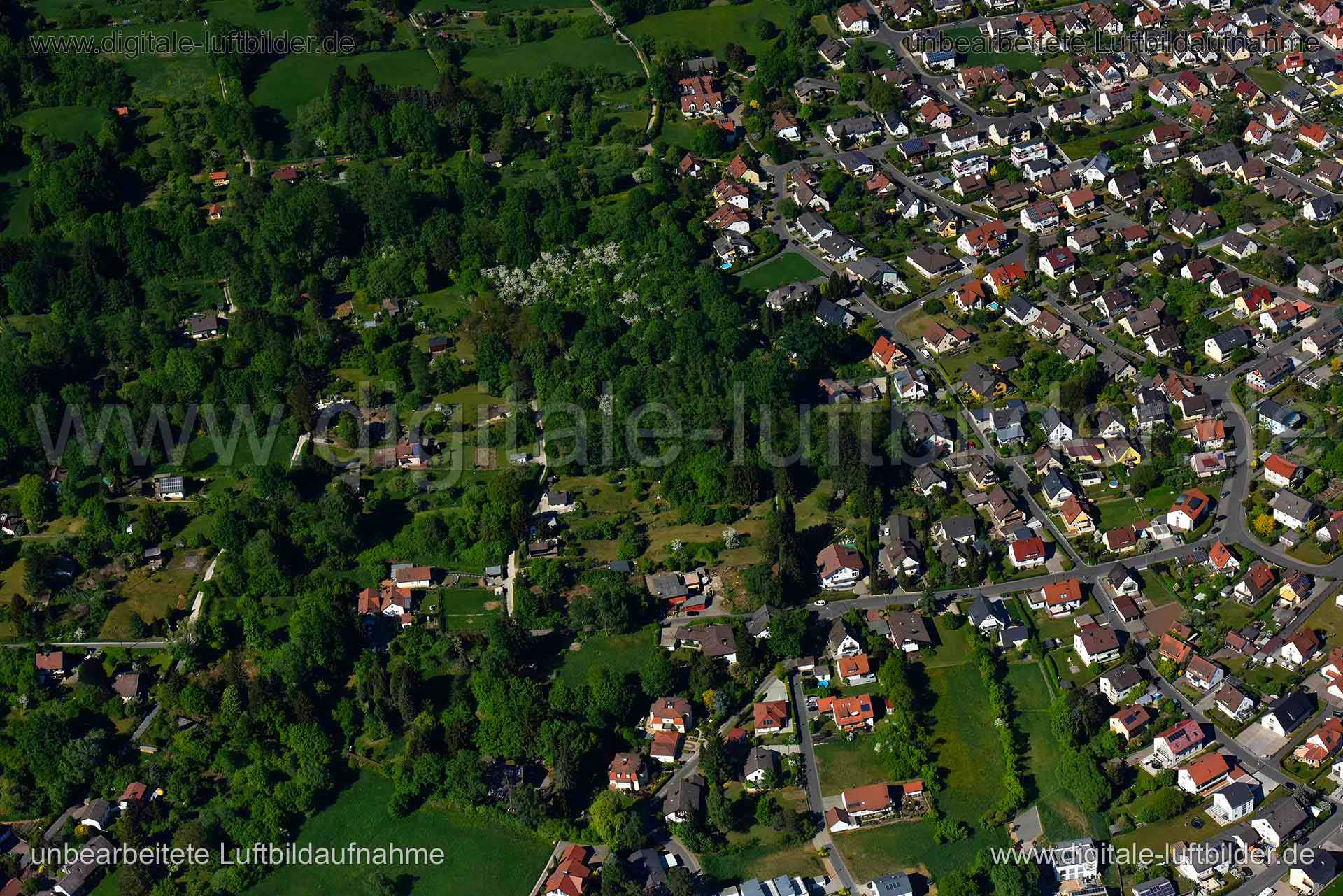 Titel: Buckenhofen, Bildnummer: n268440, Ort / Stadt: Forchheim, (Land)Kreis: kreisfreie Stadt Forchheim, Regierungsbezirk: Oberfranken, Bundesland: Bayern, Aufnahmedatum: 06.05.2018, Schlagwörter: Luftbild, Luftbilder, Luftbildfotografie, Luftaufnahme, Luftbildaufnahme, Luftfoto, Vogelperspektive, Vogelansicht, Deutschland, Schräg- und Senkrecht-Luftaufnahmen, Orthofotografie, Buckenhofen, Monat: Mai, Jahreszeit: Sommer, Tageszeit: Mittag / Nachmittag, Jahr: 2018, Flug ID: 20180506, Bildstatus:
