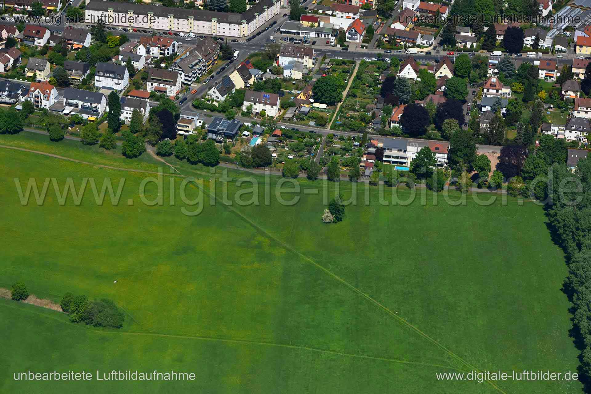 Titel: Kutzerstraße, Bildnummer: n264560, Ort / Stadt: Fürth, (Land)Kreis: kreisfreie Stadt Fürth, Regierungsbezirk: Mittelfranken, Bundesland: Bayern, Aufnahmedatum: 06.05.2018, Schlagwörter: Luftbild, Luftbilder, Luftbildfotografie, Luftaufnahme, Luftbildaufnahme, Luftfoto, Vogelperspektive, Vogelansicht, Deutschland, Schräg- und Senkrecht-Luftaufnahmen, Orthofotografie, 90765, Am Kavierlein, Georgenstraße, Wiesenstraße, Espanstraße, Kriegerheimstraße, Widderstraße, Espan, Wiesengrund, Kutzers