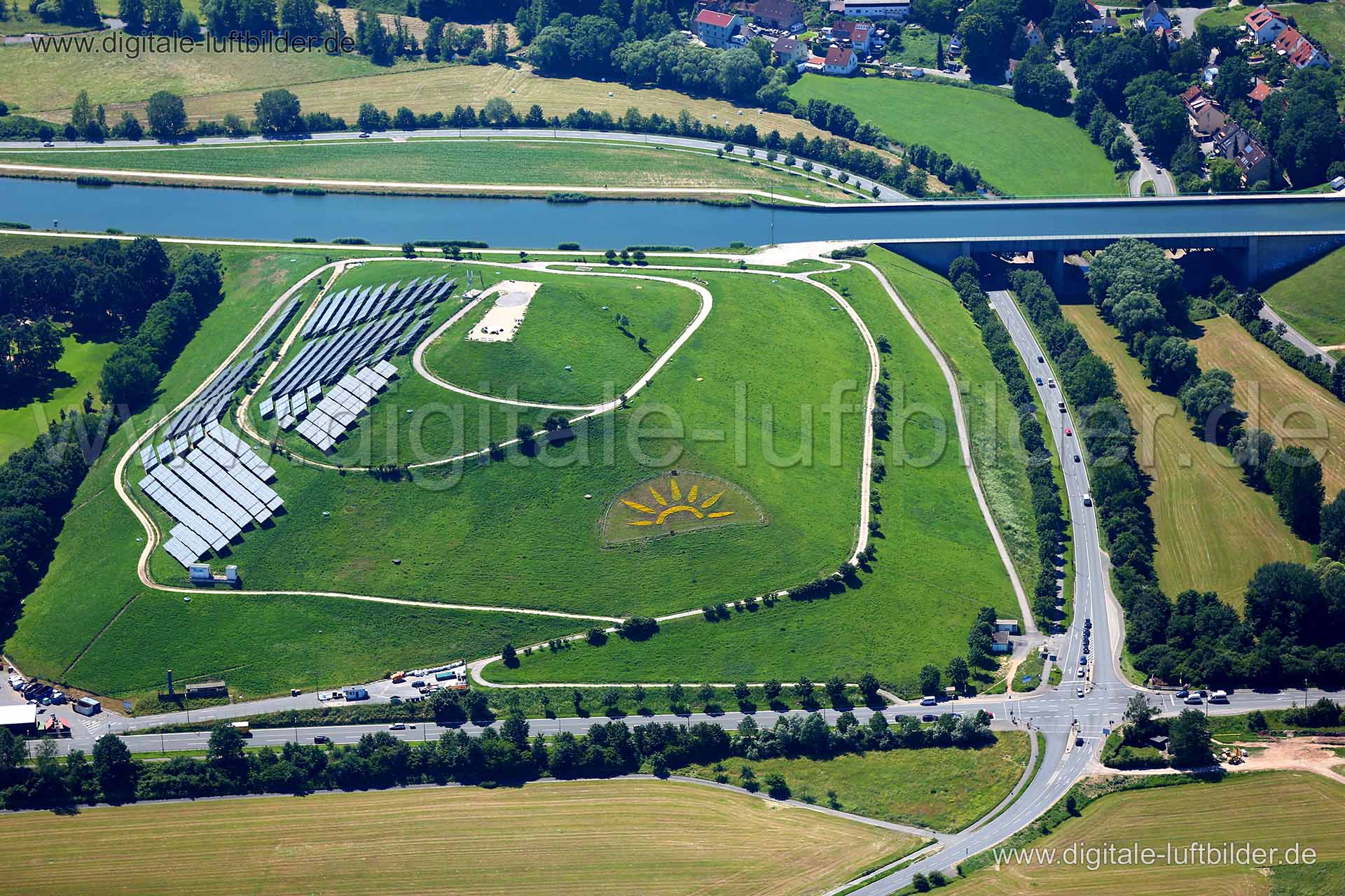 Titel: Solarberg, Bildnummer: c222360, Ort / Stadt: Fürth, (Land)Kreis: kreisfreie Stadt Fürth, Regierungsbezirk: Mittelfranken, Bundesland: Bayern, Aufnahmedatum: 23.06.2016, Schlagwörter: Luftbild, Luftbilder, Luftbildfotografie, Luftaufnahme, Luftbildaufnahme, Luftfoto, Vogelperspektive, Vogelansicht, Deutschland, Schräg- und Senkrecht-Luftaufnahmen, Orthofotografie, Vach, Atzenhof, Vacher Straße, Solarberg, Main-Donau-Kanal, Stadelner Straße, Buck, Gewässer, Monat: Juni, Jahreszeit: Sommer,