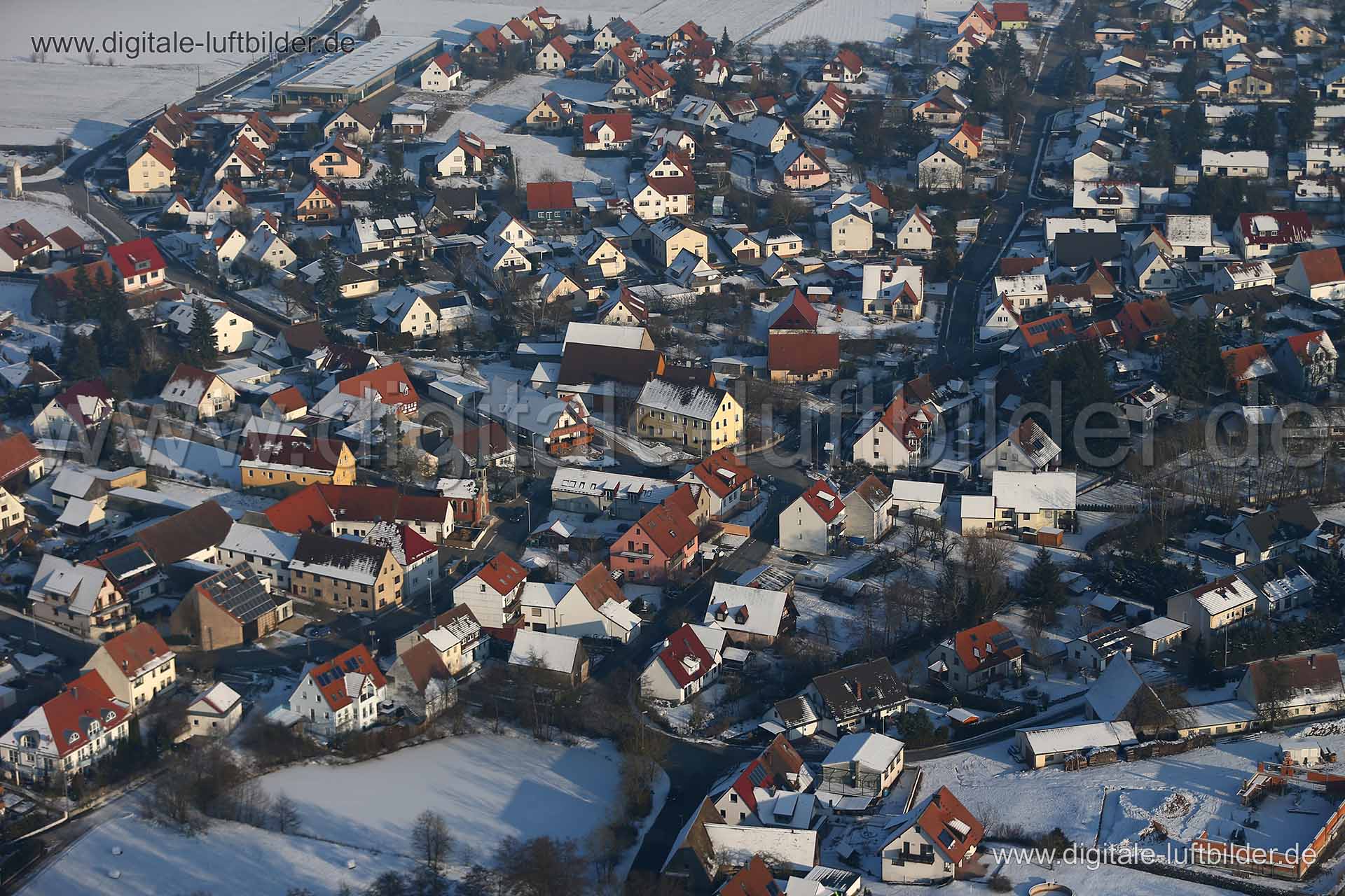 Titel: Herzogenaurach, Bildnummer: c209070, Ort / Stadt: Herzogenaurach, (Land)Kreis: Landkreis Erlangen-Höchstadt, Regierungsbezirk: Mittelfranken, Bundesland: Bayern, Aufnahmedatum: 22.01.2016, Schlagwörter: Luftbild, Luftbilder, Luftbildfotografie, Luftaufnahme, Luftbildaufnahme, Luftfoto, Vogelperspektive, Vogelansicht, Deutschland, Schräg- und Senkrecht-Luftaufnahmen, Orthofotografie, nähe Herzogenaurach, Herzogenaurach, Monat: Januar, Jahreszeit: Winter, Tageszeit: Mittag / Nachmittag, Jah