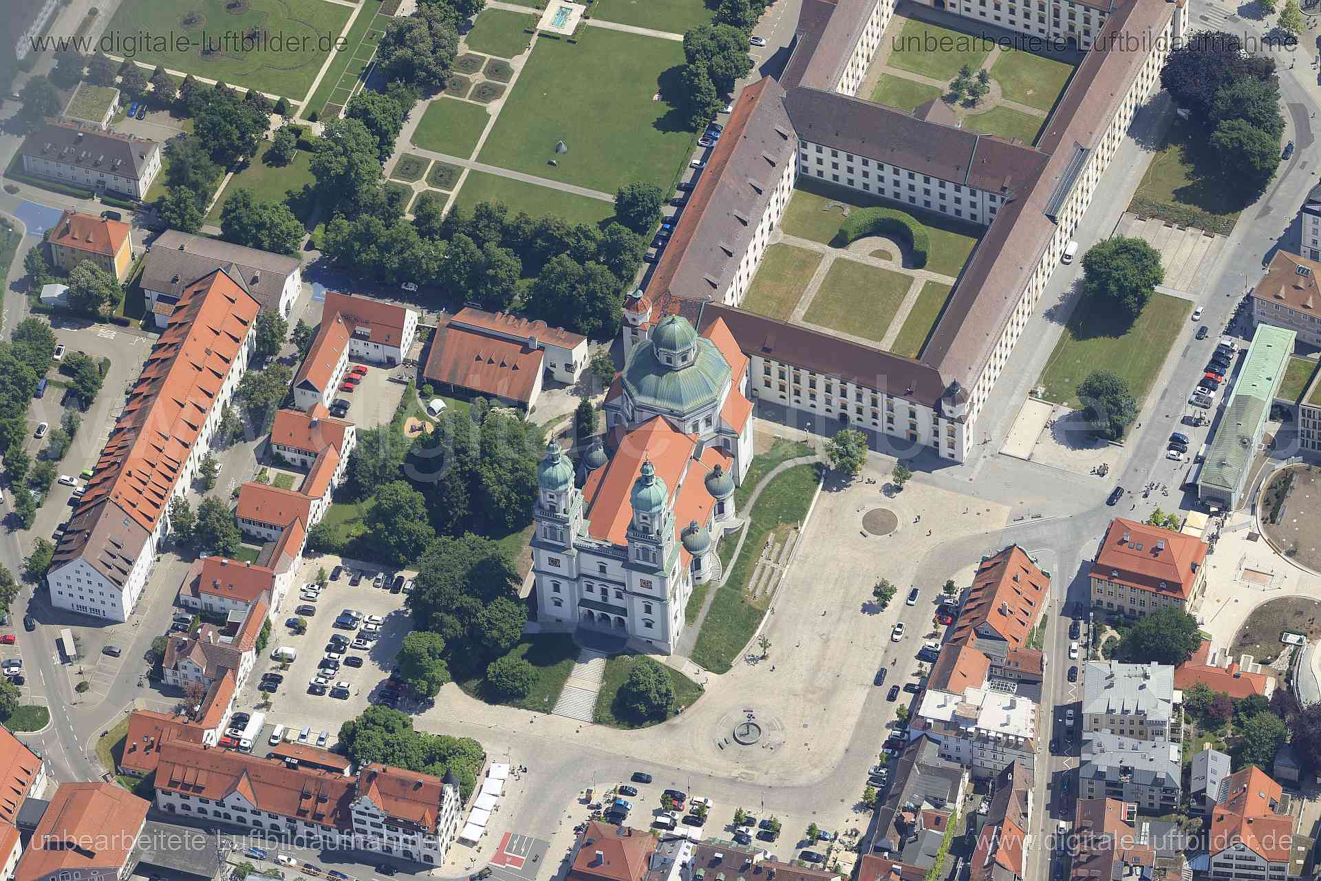 Luftbild - Basilika St. Lorenz, Ort: Kempten, Tags: Basilika St. Lorenz, Kirche, Basilika, hofgarten, Schlossgarten, ...