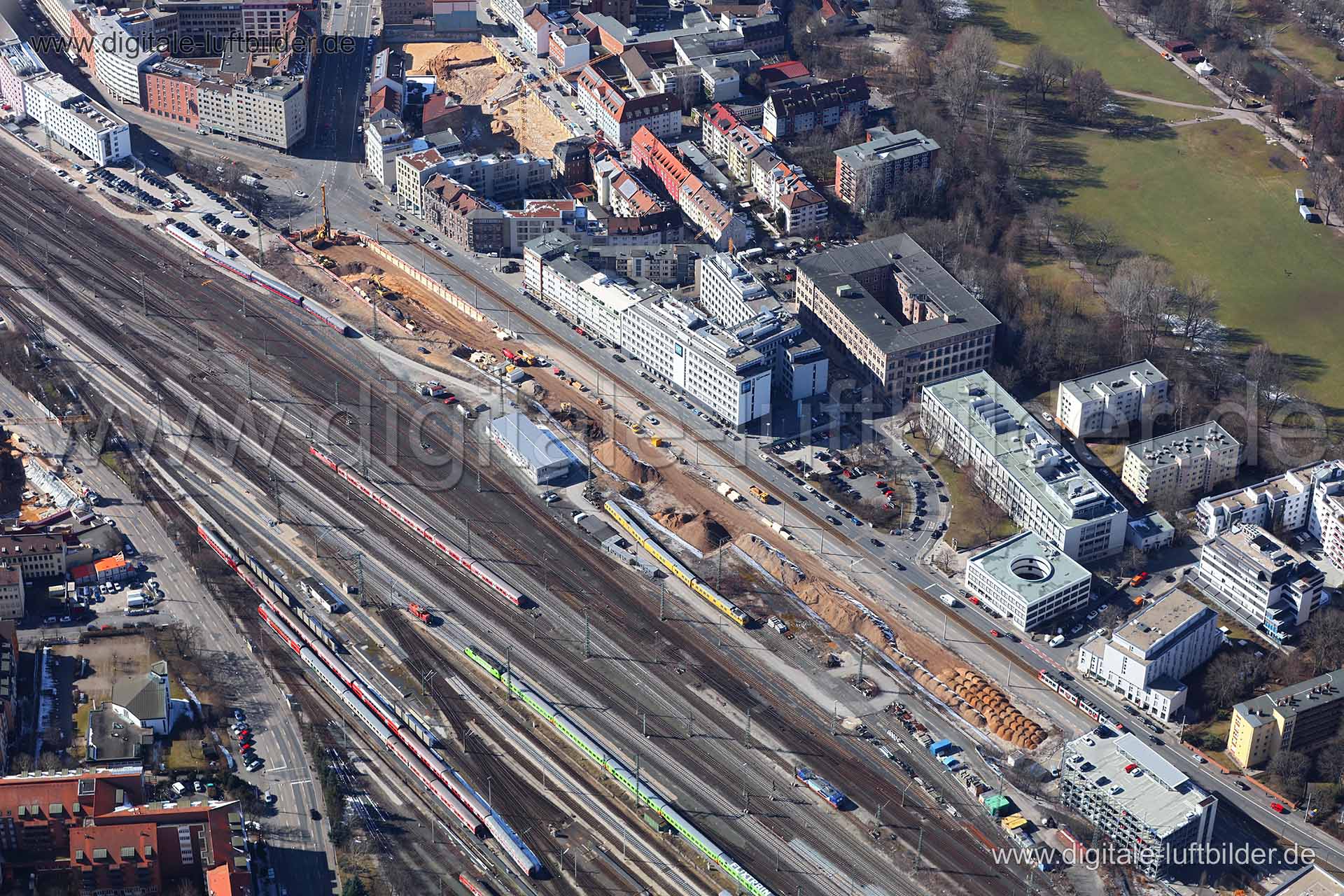 Titel: Bahnhofstraße, Bildnummer: c250740, Ort / Stadt: Nürnberg, (Land)Kreis: kreisfreie Stadt Nürnberg, Regierungsbezirk: Mittelfranken, Bundesland: Bayern, Aufnahmedatum: 21.03.2018, Schlagwörter: Luftbild, Luftbilder, Luftbildfotografie, Luftaufnahme, Luftbildaufnahme, Luftfoto, Vogelperspektive, Vogelansicht, Deutschland, Schräg- und Senkrecht-Luftaufnahmen, Orthofotografie, Bahnhofstraße, Flaschenhofstraße, Reindelstraße, Goldbach, Vogelsgarten, Baustelle, Brache, Brachfläche, Bauland, Gle
