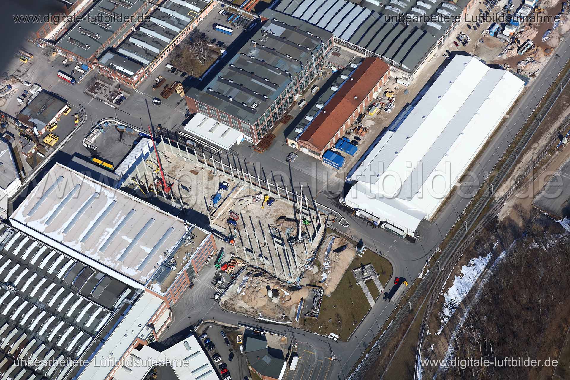 Titel: Baustelle Katzwanger Straße, Bildnummer: c252330, Ort / Stadt: Nürnberg, (Land)Kreis: kreisfreie Stadt Nürnberg, Regierungsbezirk: Mittelfranken, Bundesland: Bayern, Aufnahmedatum: 21.03.2018, Schlagwörter: Luftbild, Luftbilder, Luftbildfotografie, Luftaufnahme, Luftbildaufnahme, Luftfoto, Vogelperspektive, Vogelansicht, Deutschland, Schräg- und Senkrecht-Luftaufnahmen, Orthofotografie, Baustelle, Gewerbegebiet, Katzwanger Straße, Lager, Lagerhalle, Kran, Kräne, Industriegebiet, Produktio