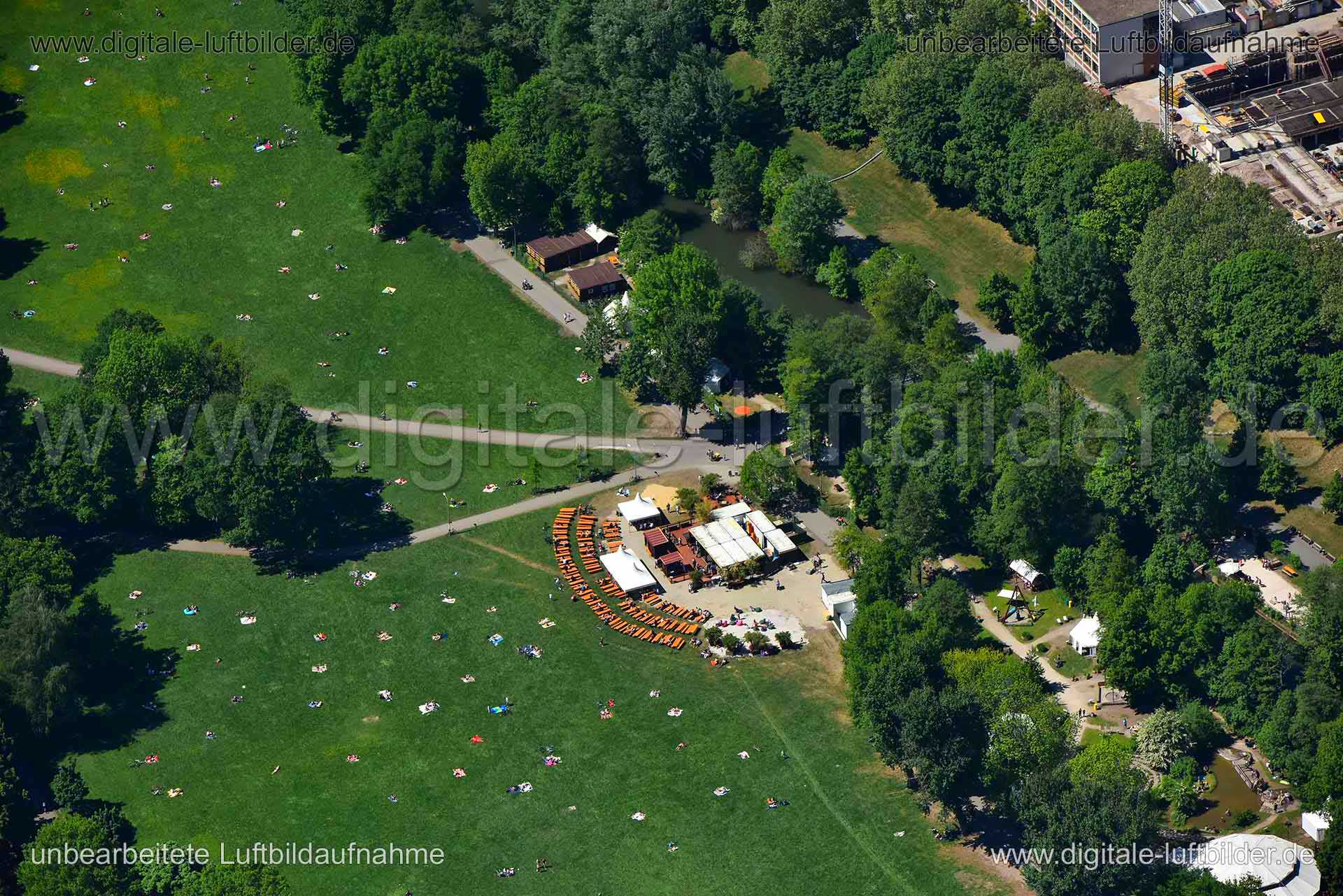 Titel: Biergarten am Wörhder See, Bildnummer: n262690, Ort / Stadt: Nürnberg, (Land)Kreis: kreisfreie Stadt Nürnberg, Regierungsbezirk: Mittelfranken, Bundesland: Bayern, Aufnahmedatum: 06.05.2018, Schlagwörter: Luftbild, Luftbilder, Luftbildfotografie, Luftaufnahme, Luftbildaufnahme, Luftfoto, Vogelperspektive, Vogelansicht, Deutschland, Schräg- und Senkrecht-Luftaufnahmen, Orthofotografie, Biergarten, Wöhrder Wiese, Ulman-Stromer-Weg, Biergarten am Wörhder See, Monat: Mai, Jahreszeit: Sommer,