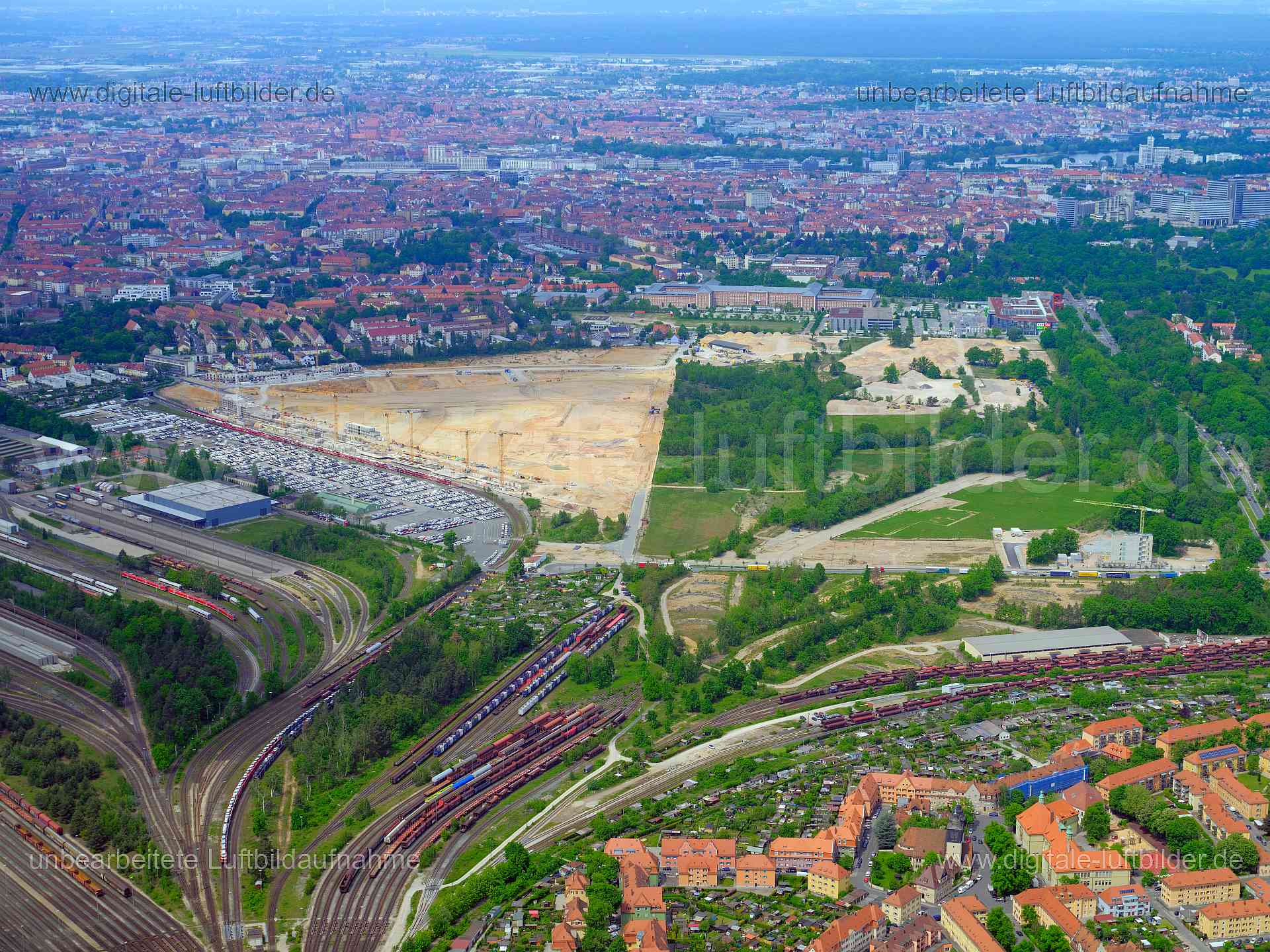 Luftbild - Brunecker Straße, Ort: Nürnberg, Tags: Brunecker Straße, Neulichtenreuth, Baustelle, Großbaustelle, , , Bauernf...