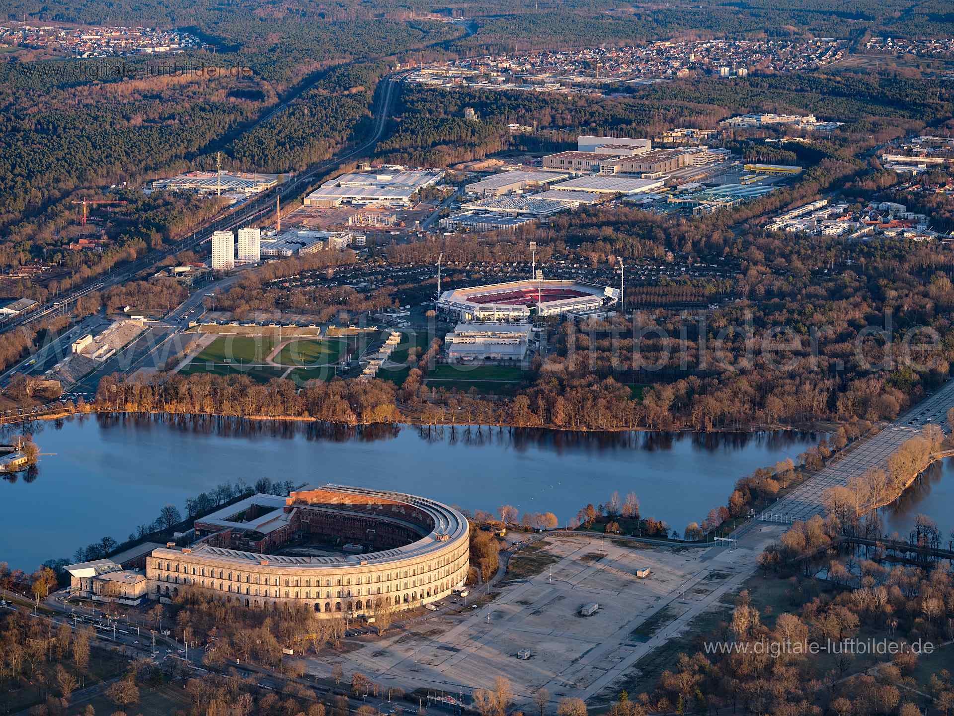 Titel: Dutzendteich, Bildnummer: f405970, Ort / Stadt: Nürnberg, (Land)Kreis: kreisfreie Stadt Nürnberg, Regierungsbezirk: Mittelfranken, Bundesland: Bayern, Aufnahmedatum: 06.03.2021, Schlagwörter: Luftbild, Luftbilder, Luftbildfotografie, Luftaufnahme, Luftbildaufnahme, Luftfoto, Vogelperspektive, Vogelansicht, Deutschland, Schräg- und Senkrecht-Luftaufnahmen, Orthofotografie, Dutzendteich, Kongresshalle, Serenadenhof, Max-Morlock-Stadion, Zeppelinfeld, Panorama, Bayernstraße, Volksfestplatz,