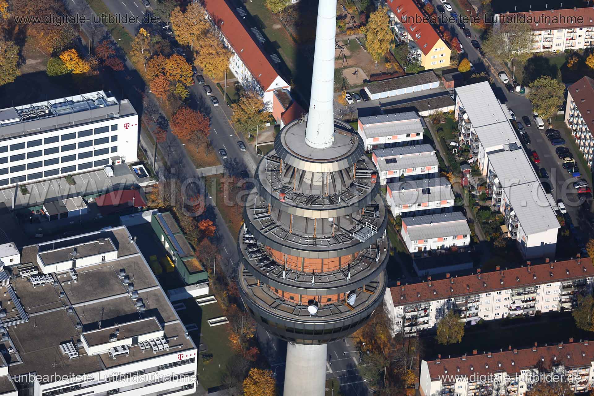 Titel: Fernsehturm, Bildnummer: c172730, Ort / Stadt: Nürnberg, (Land)Kreis: kreisfreie Stadt Nürnberg, Regierungsbezirk: Mittelfranken, Bundesland: Bayern, Aufnahmedatum: 31.10.2015, Schlagwörter: Luftbild, Luftbilder, Luftbildfotografie, Luftaufnahme, Luftbildaufnahme, Luftfoto, Vogelperspektive, Vogelansicht, Deutschland, Schräg- und Senkrecht-Luftaufnahmen, Orthofotografie, Fernsehturm, Fernmeldeturm, Nürnberger Ei, Schweinau, Hohe Marter, Eythstraße, Hansastraße, 90441, Antenne, Antennen, F