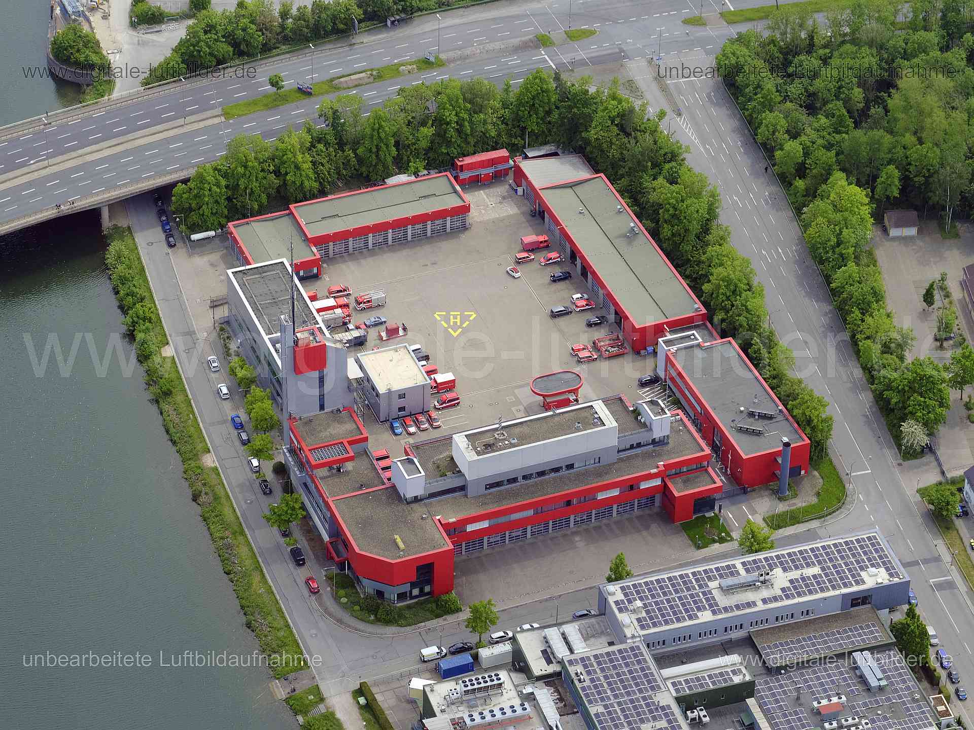 Luftbild - Feuerwache am Hafen, Ort: Nürnberg, Tags: Feuerwache am Hafen, Feuerwache 4, Feuerwache, Feuerwehr, Main-Donau-...