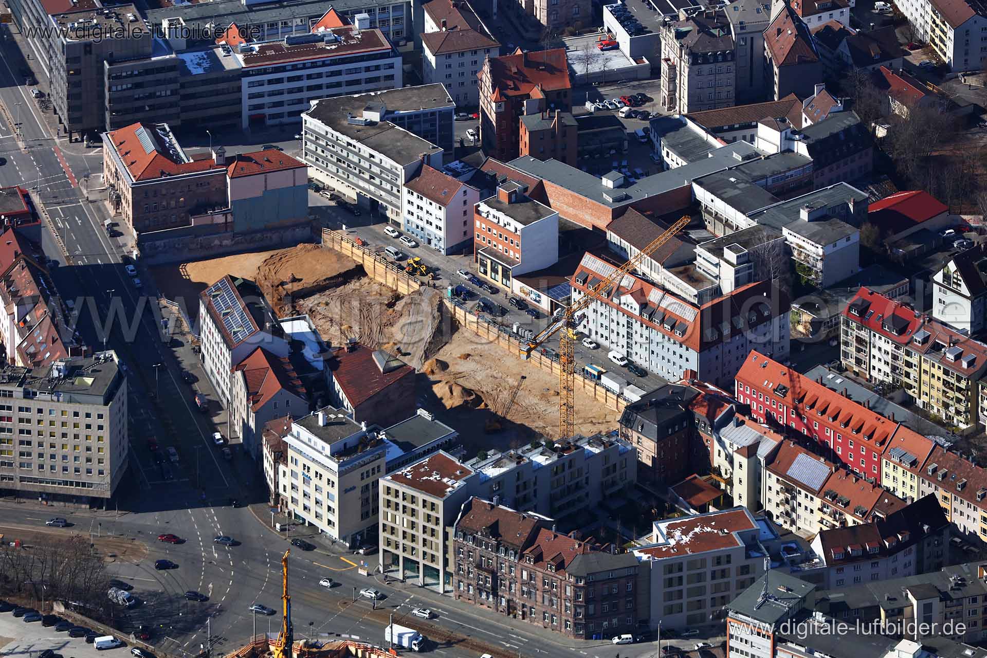 Titel: Flaschenhofstraße, Bildnummer: c250760, Ort / Stadt: Nürnberg, (Land)Kreis: kreisfreie Stadt Nürnberg, Regierungsbezirk: Mittelfranken, Bundesland: Bayern, Aufnahmedatum: 21.03.2018, Schlagwörter: Luftbild, Luftbilder, Luftbildfotografie, Luftaufnahme, Luftbildaufnahme, Luftfoto, Vogelperspektive, Vogelansicht, Deutschland, Schräg- und Senkrecht-Luftaufnahmen, Orthofotografie, Flaschenhofstraße, Marienstraße, Neudörferstraße, Bahnhofstraße, Reindelstraße, Baustelle, Kran, Baugrube, Gewerb