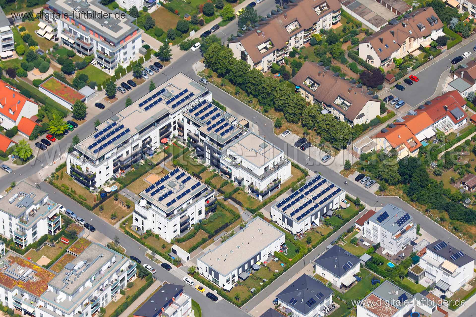 Titel: Forchheimer Straße, Bildnummer: c312650, Ort / Stadt: Nürnberg, (Land)Kreis: kreisfreie Stadt Nürnberg, Regierungsbezirk: Mittelfranken, Bundesland: Bayern, Aufnahmedatum: 26.06.2019, Schlagwörter: Luftbild, Luftbilder, Luftbildfotografie, Luftaufnahme, Luftbildaufnahme, Luftfoto, Vogelperspektive, Vogelansicht, Deutschland, Schräg- und Senkrecht-Luftaufnahmen, Orthofotografie, 90425, Pinzberger Weg, Forchheimer Straße, Waldemar-Klink-Straße, Gerhard-von-Rad-Straße, Hermann-Kesten-Ring, K