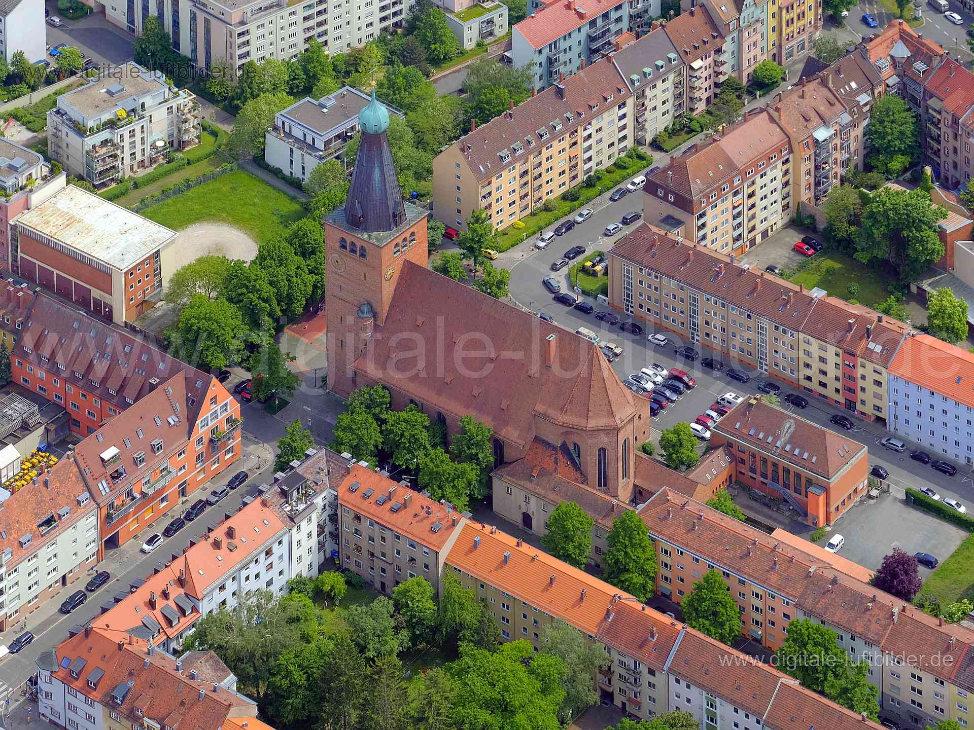 Luftbild - Friedenskirche, Ort: Nürnberg, Tags: Friedenskirche, Kirche, St. Johannis, , Adam-Kraft-Straße, Hallerstraße, I...