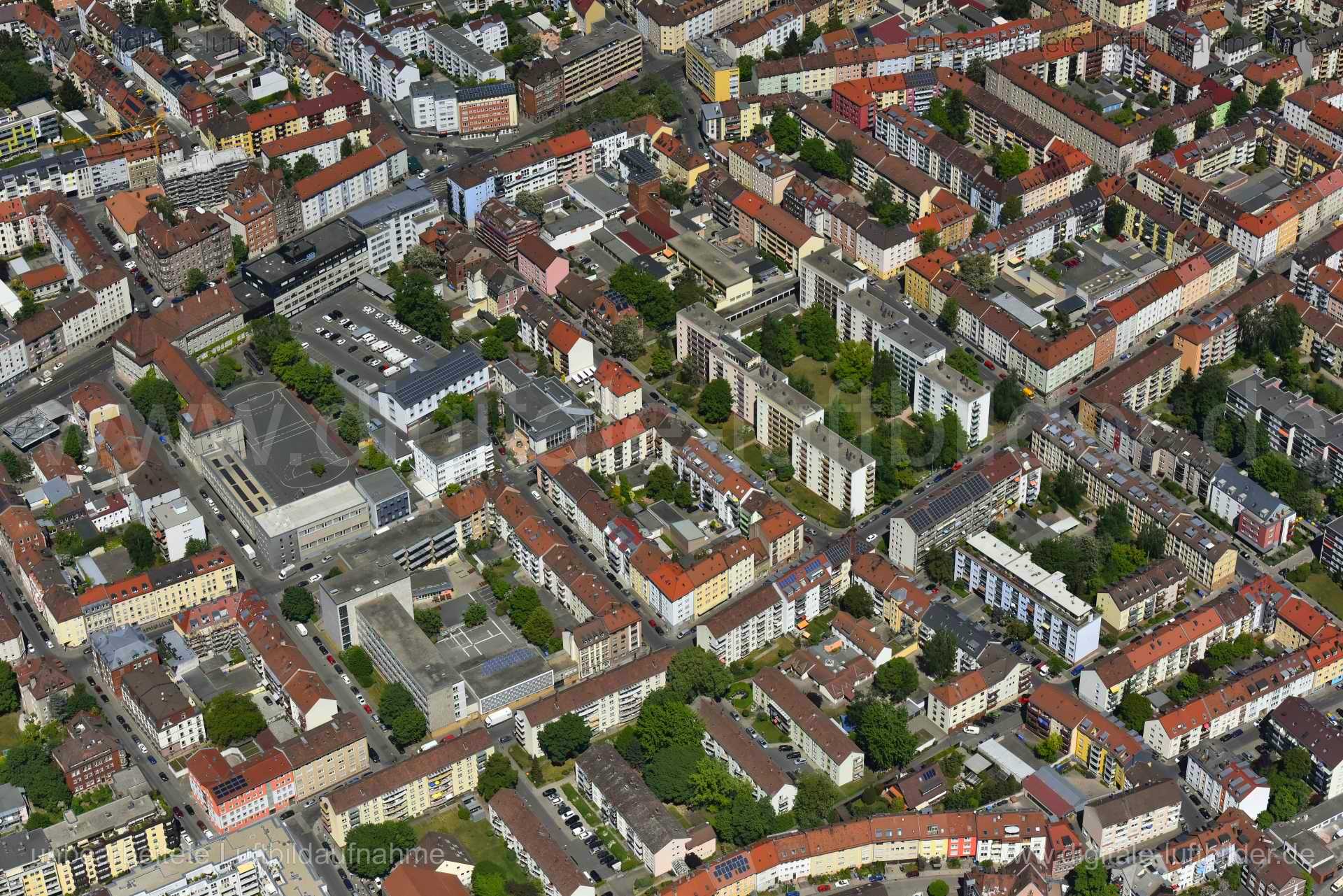Titel: Gärten bei Wöhrd, Bildnummer: n262040, Ort / Stadt: Nürnberg, (Land)Kreis: kreisfreie Stadt Nürnberg, Regierungsbezirk: Mittelfranken, Bundesland: Bayern, Aufnahmedatum: 06.05.2018, Schlagwörter: Luftbild, Luftbilder, Luftbildfotografie, Luftaufnahme, Luftbildaufnahme, Luftfoto, Vogelperspektive, Vogelansicht, Deutschland, Schräg- und Senkrecht-Luftaufnahmen, Orthofotografie, 90489, Nürnberg, Georg-Strobel-Straße, Gießereistraße, Sulzbacher Straße, Rudolphstraße, Nunnenbeckstraße, Waechte