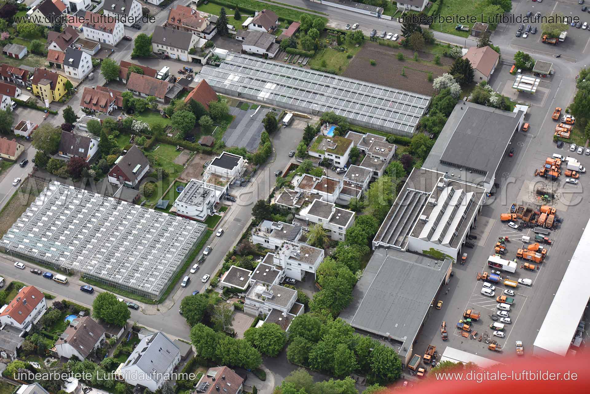 Titel: Großreuth hinter der Veste, Bildnummer: n144410, Ort / Stadt: Nürnberg, (Land)Kreis: kreisfreie Stadt Nürnberg, Regierungsbezirk: Mittelfranken, Bundesland: Bayern, Aufnahmedatum: 11.05.2015, Schlagwörter: Luftbild, Luftbilder, Luftbildfotografie, Luftaufnahme, Luftbildaufnahme, Luftfoto, Vogelperspektive, Vogelansicht, Deutschland, Schräg- und Senkrecht-Luftaufnahmen, Orthofotografie, Großreuth hinter der Veste, 90425, Marienberg, Servicebetrieb Öffentlicher Raum (SÖR), Großreuther Straß