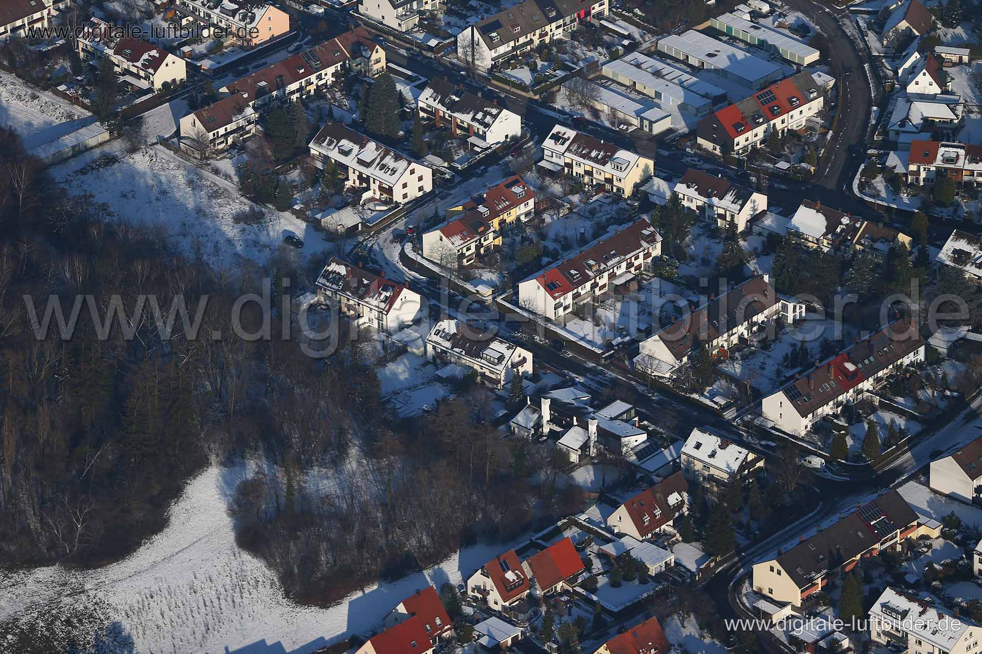 Titel: Hörberweg, Bildnummer: c207260, Ort / Stadt: Nürnberg, (Land)Kreis: kreisfreie Stadt Nürnberg, Regierungsbezirk: Mittelfranken, Bundesland: Bayern, Aufnahmedatum: 22.01.2016, Schlagwörter: Luftbild, Luftbilder, Luftbildfotografie, Luftaufnahme, Luftbildaufnahme, Luftfoto, Vogelperspektive, Vogelansicht, Deutschland, Schräg- und Senkrecht-Luftaufnahmen, Orthofotografie, Hermann-Strebel-Straße, Pausalastraße, Christian-Wildner-Straße, Peter-Ulsch-Straße, Hörberweg, Monat: Januar, Jahreszeit