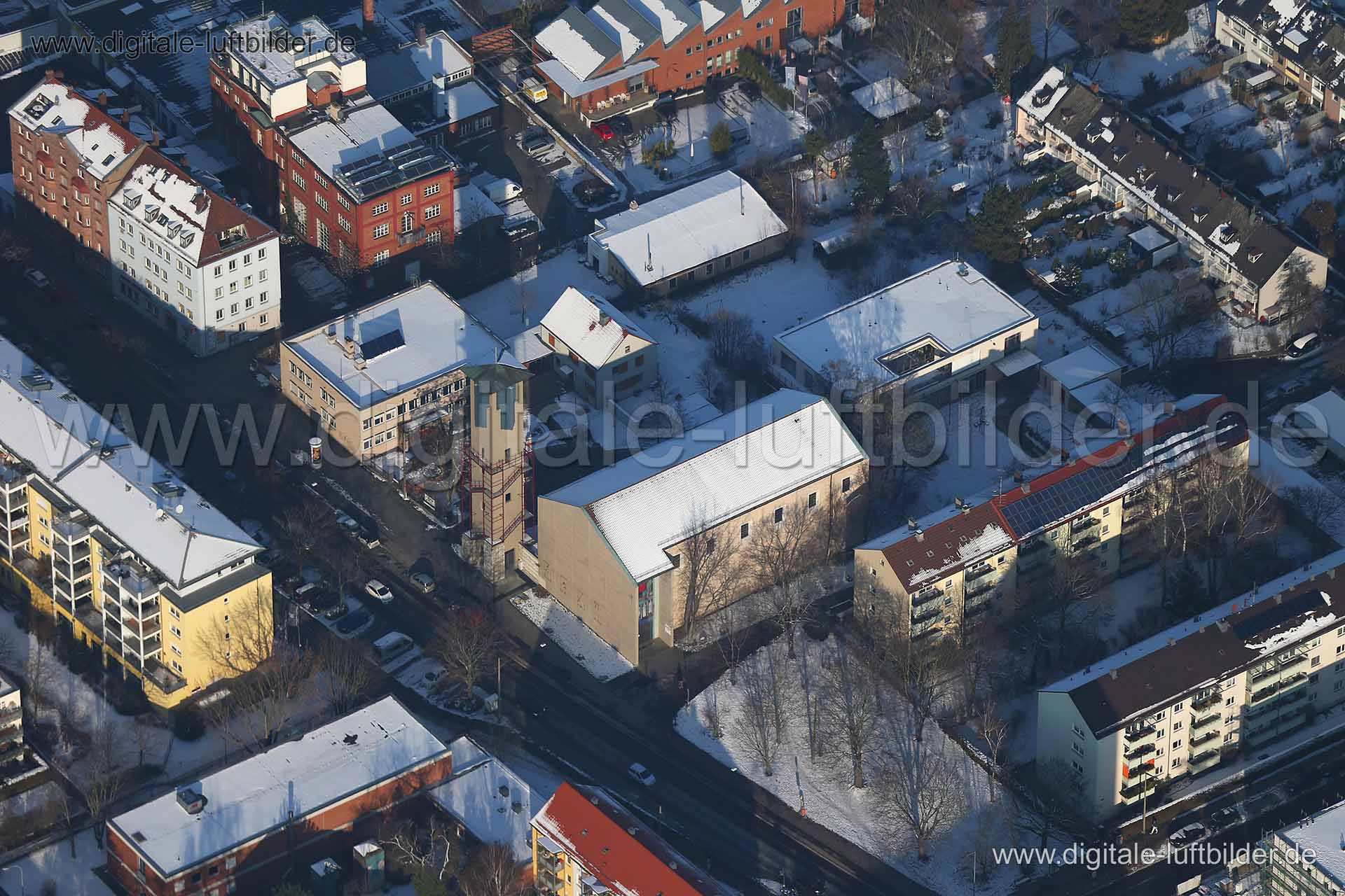 Titel: Kirche, Bildnummer: c207910, Ort / Stadt: Nürnberg, (Land)Kreis: kreisfreie Stadt Nürnberg, Regierungsbezirk: Mittelfranken, Bundesland: Bayern, Aufnahmedatum: 22.01.2016, Schlagwörter: Luftbild, Luftbilder, Luftbildfotografie, Luftaufnahme, Luftbildaufnahme, Luftfoto, Vogelperspektive, Vogelansicht, Deutschland, Schräg- und Senkrecht-Luftaufnahmen, Orthofotografie, St. Matthäus Kirche, Rollnerstraße, Benekestraße, Friedenstraße, Kirche, Monat: Januar, Jahreszeit: Winter, Tageszeit: Mitta