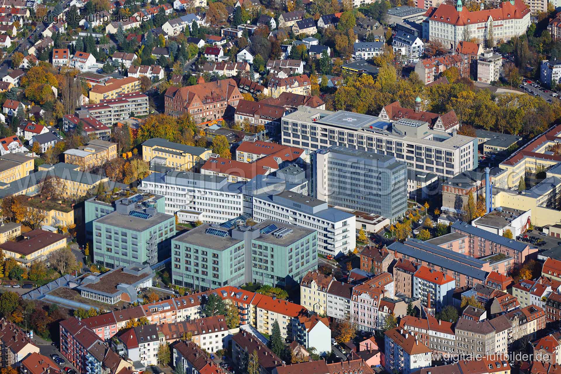 Titel: Klinikum-Nürnberg-Nord, Bildnummer: c123040, Ort / Stadt: Nürnberg, (Land)Kreis: kreisfreie Stadt Nürnberg, Regierungsbezirk: Mittelfranken, Bundesland: Bayern, Aufnahmedatum: 03.11.2014, Schlagwörter: Luftbild, Luftbilder, Luftbildfotografie, Luftaufnahme, Luftbildaufnahme, Luftfoto, Vogelperspektive, Vogelansicht, Deutschland, Schräg- und Senkrecht-Luftaufnahmen, Orthofotografie, Y-Bau, Notaufnahme, Klinikum Nürnberg, städtisches Klinikum, Neubau, Klinikum-Nürnberg-Nord, Penzstraße, Uro