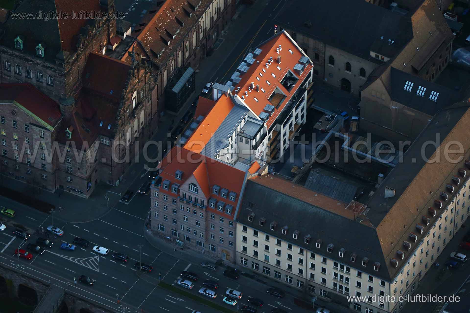 Titel: Lessingstraße, Bildnummer: b182340, Ort / Stadt: Nürnberg, (Land)Kreis: kreisfreie Stadt Nürnberg, Regierungsbezirk: Mittelfranken, Bundesland: Bayern, Aufnahmedatum: 22.12.2015, Schlagwörter: Luftbild, Luftbilder, Luftbildfotografie, Luftaufnahme, Luftbildaufnahme, Luftfoto, Vogelperspektive, Vogelansicht, Deutschland, Schräg- und Senkrecht-Luftaufnahmen, Orthofotografie, Frauentorgraben, Lessingstraße, Opernhaus, Neubau, Weidenkellerstraße, Monat: Dezember, Jahreszeit: Winter, Tageszeit