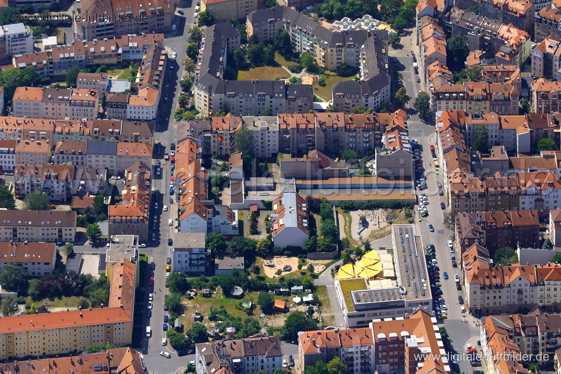 Titel: Ludwig-Feuerbach-Straße, Bildnummer: c310060, Ort / Stadt: Nürnberg, (Land)Kreis: kreisfreie Stadt Nürnberg, Regierungsbezirk: Mittelfranken, Bundesland: Bayern, Aufnahmedatum: 26.06.2019, Schlagwörter: Luftbild, Luftbilder, Luftbildfotografie, Luftaufnahme, Luftbildaufnahme, Luftfoto, Vogelperspektive, Vogelansicht, Deutschland, Schräg- und Senkrecht-Luftaufnahmen, Orthofotografie, 90489, Ludwig-Feuerbach-Straße, Fenitzerstraße, Mathildenstraße, Fichtestraße, Heerwagenstraße, Schoppersho
