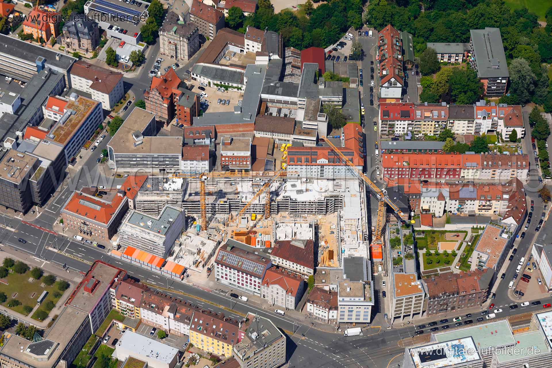 Titel: Marienstraße, Bildnummer: c311370, Ort / Stadt: Nürnberg, (Land)Kreis: kreisfreie Stadt Nürnberg, Regierungsbezirk: Mittelfranken, Bundesland: Bayern, Aufnahmedatum: 26.06.2019, Schlagwörter: Luftbild, Luftbilder, Luftbildfotografie, Luftaufnahme, Luftbildaufnahme, Luftfoto, Vogelperspektive, Vogelansicht, Deutschland, Schräg- und Senkrecht-Luftaufnahmen, Orthofotografie, 90489, Keßlerplatz, Hirsvogelstraße, Liebigstraße, Keßlerstraße, Theodorstraße, Prinzregentenufer, Wollentorstraße, Ma