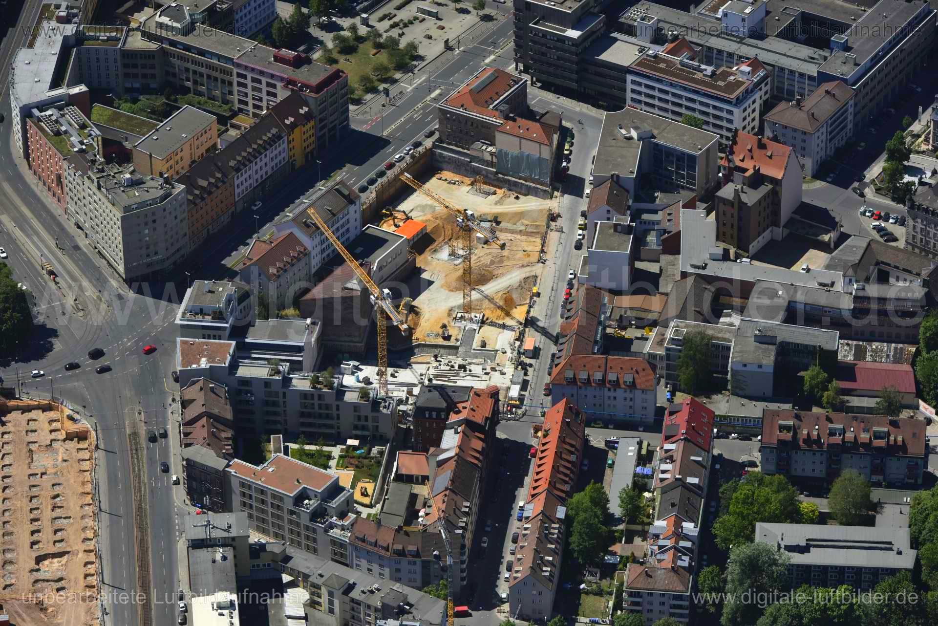 Titel: Marienstraße Baustelle, Bildnummer: n263150, Ort / Stadt: Nürnberg, (Land)Kreis: kreisfreie Stadt Nürnberg, Regierungsbezirk: Mittelfranken, Bundesland: Bayern, Aufnahmedatum: 06.05.2018, Schlagwörter: Luftbild, Luftbilder, Luftbildfotografie, Luftaufnahme, Luftbildaufnahme, Luftfoto, Vogelperspektive, Vogelansicht, Deutschland, Schräg- und Senkrecht-Luftaufnahmen, Orthofotografie, 90402, Nürnberg, Reindelstraße, Neudörferstraße, Willy-Brandt-Platz, Bahnhofstraße, Marienstraße, Flaschenho