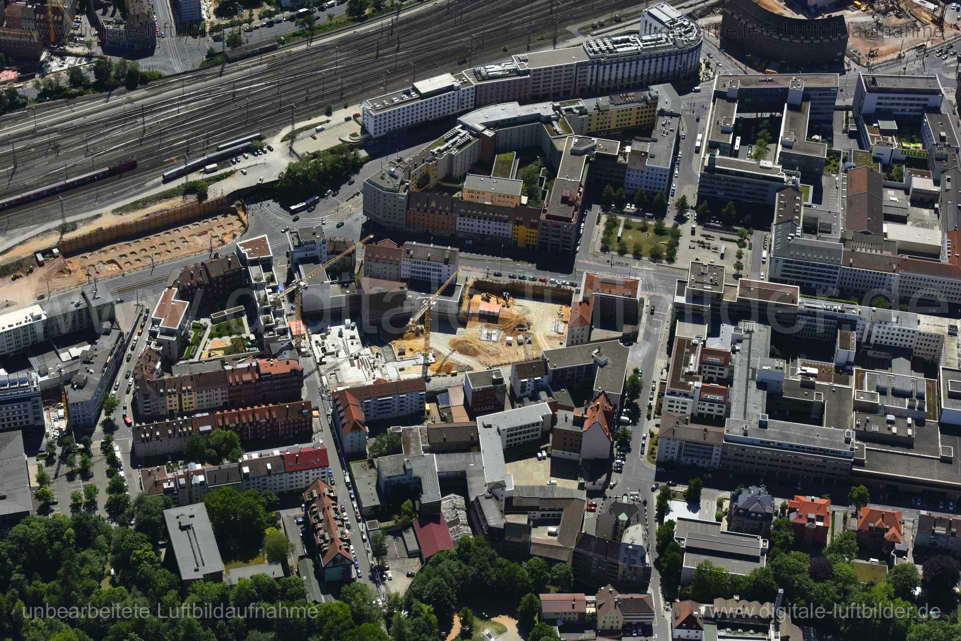 Titel: Marienvorstadt, Bildnummer: n263120, Ort / Stadt: Nürnberg, (Land)Kreis: kreisfreie Stadt Nürnberg, Regierungsbezirk: Mittelfranken, Bundesland: Bayern, Aufnahmedatum: 06.05.2018, Schlagwörter: Luftbild, Luftbilder, Luftbildfotografie, Luftaufnahme, Luftbildaufnahme, Luftfoto, Vogelperspektive, Vogelansicht, Deutschland, Schräg- und Senkrecht-Luftaufnahmen, Orthofotografie, 90402, Nürnberg, Reindelstraße, Willy-Brandt-Platz, Badstraße, Marienstraße, Gleißbühlstraße, Bahnhofstraße, Bahnhof