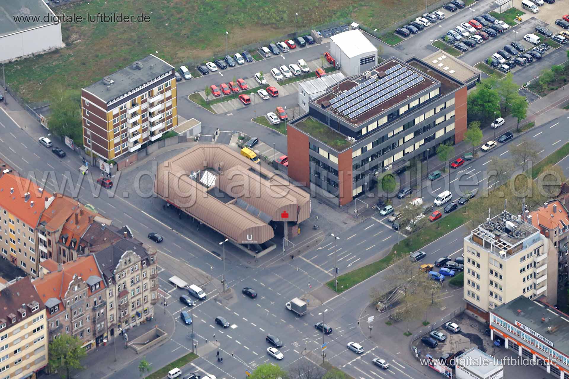 Titel: Maximilianstraße, Bildnummer: cb99730, Ort / Stadt: Nürnberg, (Land)Kreis: kreisfreie Stadt Nürnberg, Regierungsbezirk: Mittelfranken, Bundesland: Bayern, Aufnahmedatum: 10.04.2014, Schlagwörter: Luftbild, Luftbilder, Luftbildfotografie, Luftaufnahme, Luftbildaufnahme, Luftfoto, Vogelperspektive, Vogelansicht, Deutschland, Schräg- und Senkrecht-Luftaufnahmen, Orthofotografie, Maximilianstraße, Fürther Straße, Murrstraße, Stadtring, Nordwestring, Sparkasse, Reifen Lorenz, Monat: April, Jah