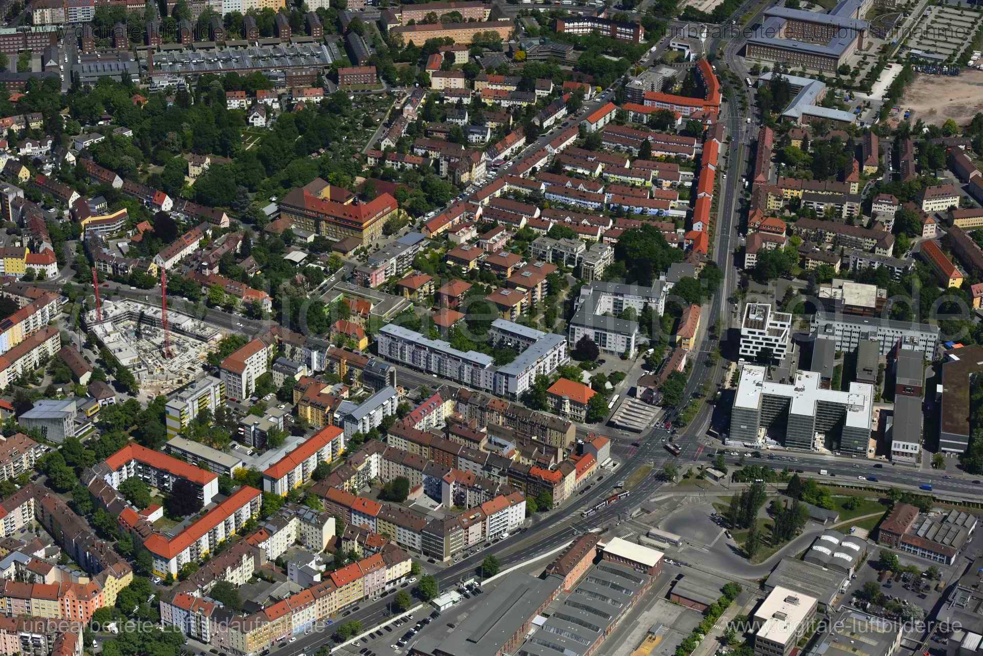 Titel: Neulichtenhof, Bildnummer: n262970, Ort / Stadt: Nürnberg, (Land)Kreis: kreisfreie Stadt Nürnberg, Regierungsbezirk: Mittelfranken, Bundesland: Bayern, Aufnahmedatum: 06.05.2018, Schlagwörter: Luftbild, Luftbilder, Luftbildfotografie, Luftaufnahme, Luftbildaufnahme, Luftfoto, Vogelperspektive, Vogelansicht, Deutschland, Schräg- und Senkrecht-Luftaufnahmen, Orthofotografie, 90459, Nürnberg, 90461, Frankenstraße, Sachsenstraße, Voltastraße, Gyulaer Straße, Gabelsbergerstraße, Lothringer Str