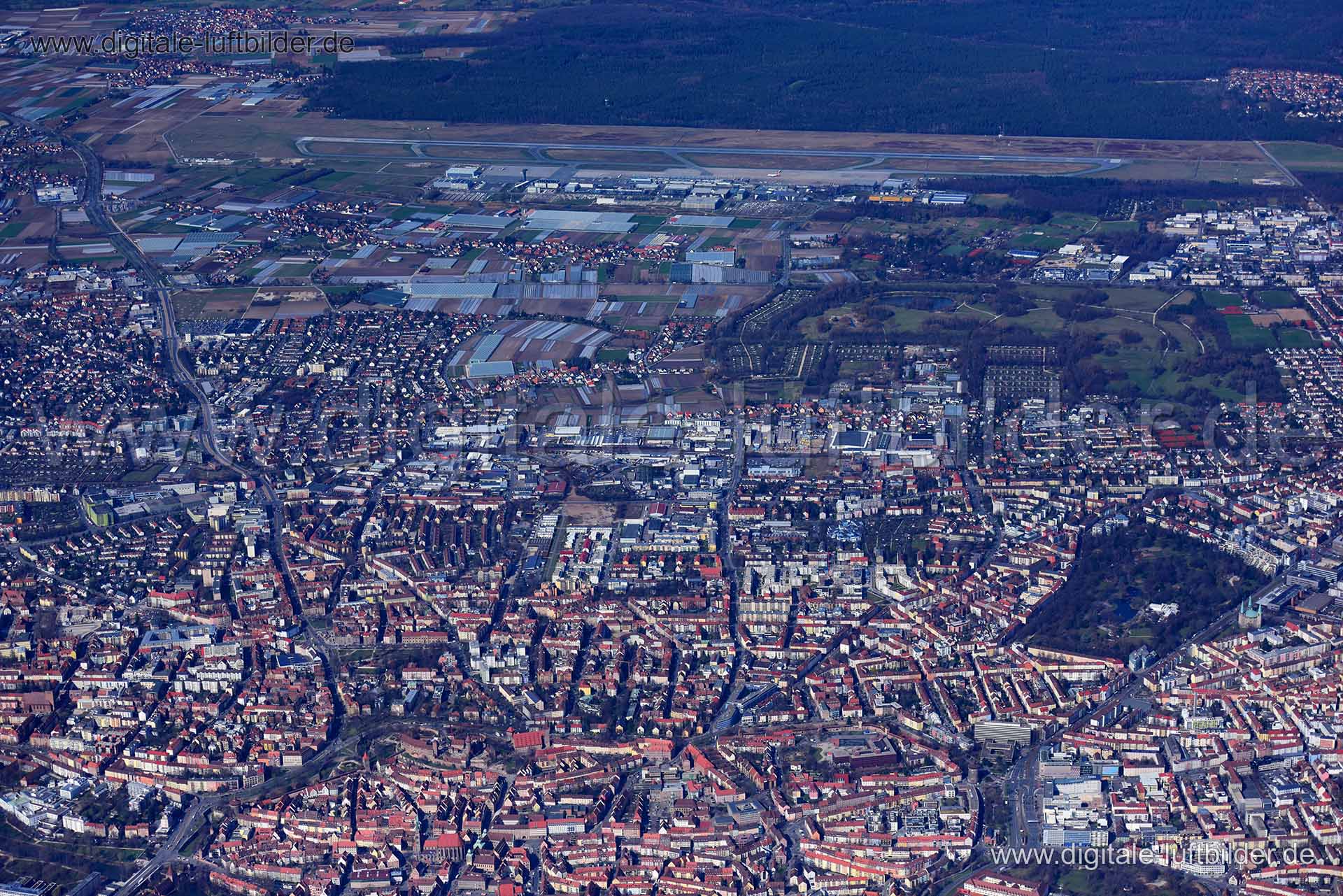 Titel: Panorama Nordstadt, Bildnummer: n242680, Ort / Stadt: Nürnberg, (Land)Kreis: kreisfreie Stadt Nürnberg, Regierungsbezirk: Mittelfranken, Bundesland: Bayern, Aufnahmedatum: 25.03.2017, Schlagwörter: Luftbild, Luftbilder, Luftbildfotografie, Luftaufnahme, Luftbildaufnahme, Luftfoto, Vogelperspektive, Vogelansicht, Deutschland, Schräg- und Senkrecht-Luftaufnahmen, Orthofotografie, Nordstadt, Panorama, Marienbergpark, Marienberg, Stadtpark, Thon, Almoshof, Lohe, Bucher Straße, Erlanger Straße