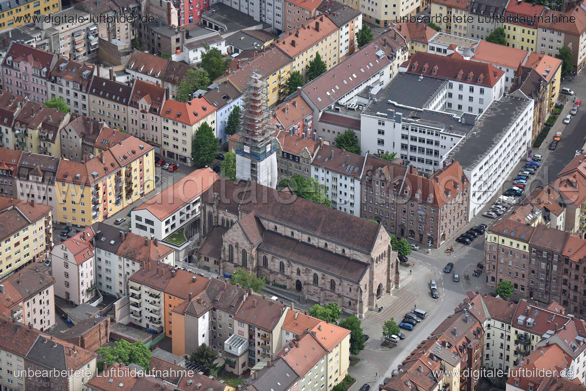 Titel: Paulskirche, Bildnummer: n147150, Ort / Stadt: Nürnberg, (Land)Kreis: kreisfreie Stadt Nürnberg, Regierungsbezirk: Mittelfranken, Bundesland: Bayern, Aufnahmedatum: 11.05.2015, Schlagwörter: Luftbild, Luftbilder, Luftbildfotografie, Luftaufnahme, Luftbildaufnahme, Luftfoto, Vogelperspektive, Vogelansicht, Deutschland, Schräg- und Senkrecht-Luftaufnahmen, Orthofotografie, Paulskirche, Paulstraße, Südstadt, 90459, Dallingerstraße, Wirthstraße, Humboldtstraße, Monat: Mai, Jahreszeit: Sommer,