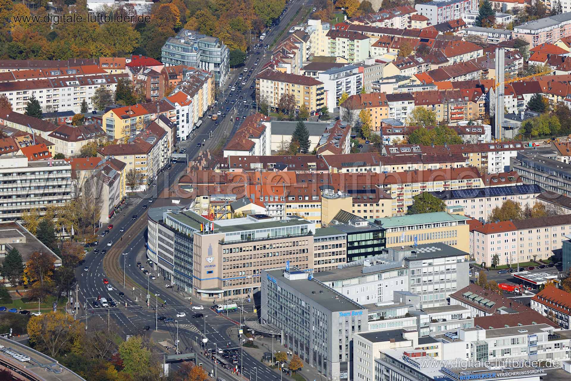 Titel: Rathenauplatz, Bildnummer: c121690, Ort / Stadt: Nürnberg, (Land)Kreis: kreisfreie Stadt Nürnberg, Regierungsbezirk: Mittelfranken, Bundesland: Bayern, Aufnahmedatum: 03.11.2014, Schlagwörter: Luftbild, Luftbilder, Luftbildfotografie, Luftaufnahme, Luftbildaufnahme, Luftfoto, Vogelperspektive, Vogelansicht, Deutschland, Schräg- und Senkrecht-Luftaufnahmen, Orthofotografie, Rathenauplatz, Teambank, Sebalder Höfe, Sulzbacher Straße, Gewerbeflächen & Gewerbeimmobilien, Monat: November, Jahre