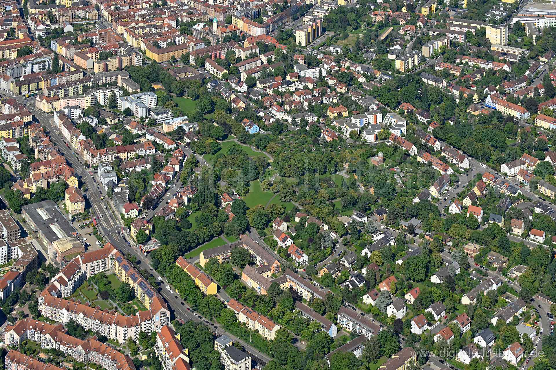Titel: Rechenberg, Bildnummer: n510430, Ort / Stadt: Nürnberg, (Land)Kreis: kreisfreie Stadt Nürnberg, Regierungsbezirk: Mittelfranken, Bundesland: Bayern, Aufnahmedatum: 11.08.2023, Schlagwörter: Deutschland, 90491, Am Hang, Am Ostbahnhof, Bismarckstraße, Bromberger Straße, Culmer Straße, Danziger Straße, Hardenbergstraße, Kasseler Straße, Längenstraße, Lützowstraße, Nettelbeckstraße, Nürnberg, Oedenberger Straße, Scharnhorststraße, Schillstraße, Teutoburger Straße, Witzlebenstraße, Äußere Sulz