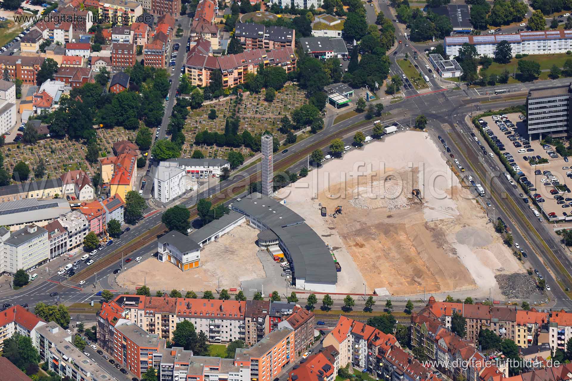 Titel: Regensburger Straße / Hainstraße, Bildnummer: c310800, Ort / Stadt: Nürnberg, (Land)Kreis: kreisfreie Stadt Nürnberg, Regierungsbezirk: Mittelfranken, Bundesland: Bayern, Aufnahmedatum: 26.06.2019, Schlagwörter: Luftbild, Luftbilder, Luftbildfotografie, Luftaufnahme, Luftbildaufnahme, Luftfoto, Vogelperspektive, Vogelansicht, Deutschland, Schräg- und Senkrecht-Luftaufnahmen, Orthofotografie, 90461, 90478, Schloßstraße, Schanzenstraße, Hainstraße, Regensburger Straße, Sybelstraße, Herbarts