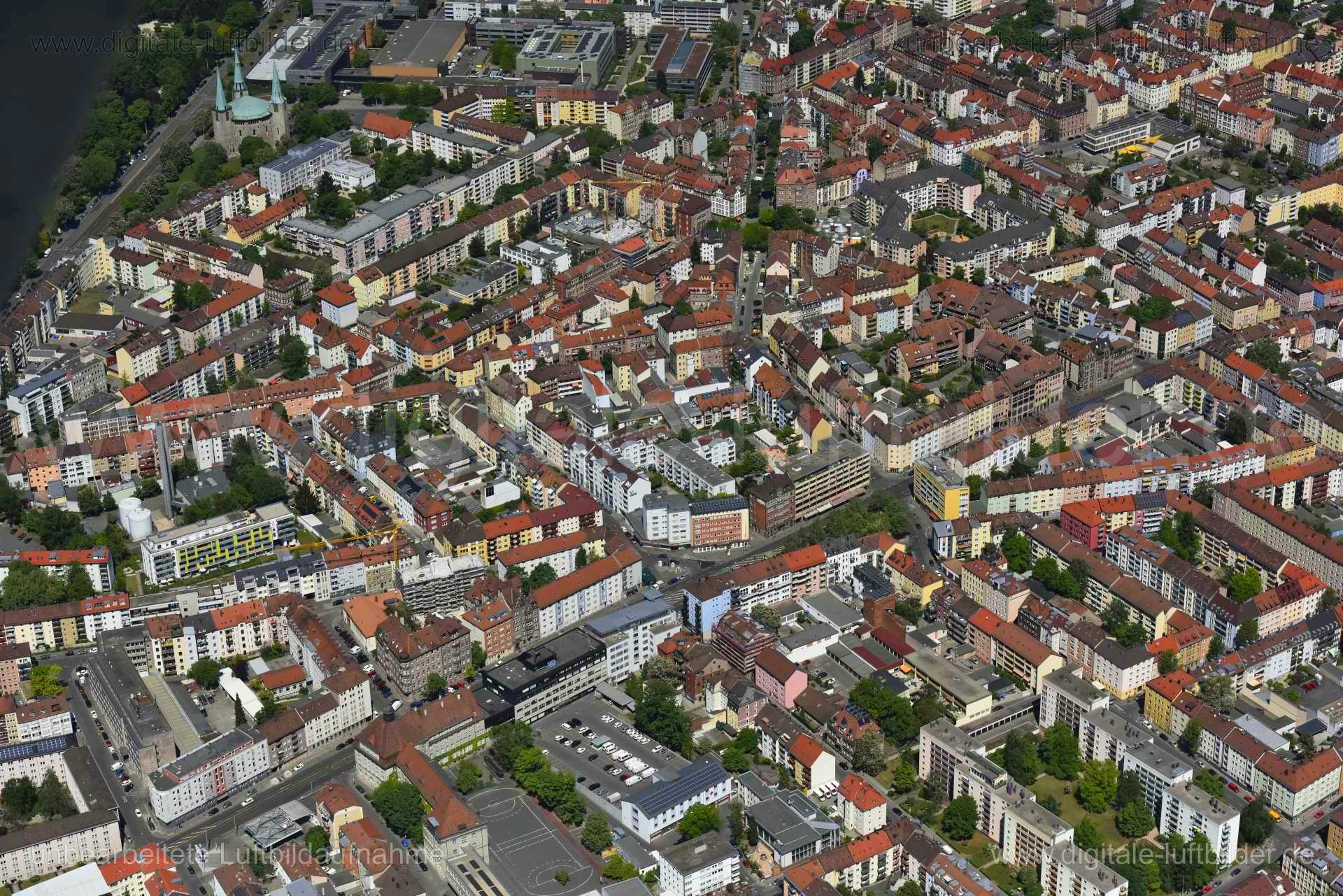 Titel: Rennweg, Bildnummer: n262050, Ort / Stadt: Nürnberg, (Land)Kreis: kreisfreie Stadt Nürnberg, Regierungsbezirk: Mittelfranken, Bundesland: Bayern, Aufnahmedatum: 06.05.2018, Schlagwörter: Luftbild, Luftbilder, Luftbildfotografie, Luftaufnahme, Luftbildaufnahme, Luftfoto, Vogelperspektive, Vogelansicht, Deutschland, Schräg- und Senkrecht-Luftaufnahmen, Orthofotografie, 90489, Nürnberg, Werderstraße, Feldgasse, Ludwig-Feuerbach-Straße, Georg-Strobel-Straße, Gießereistraße, Sulzbacher Straße,