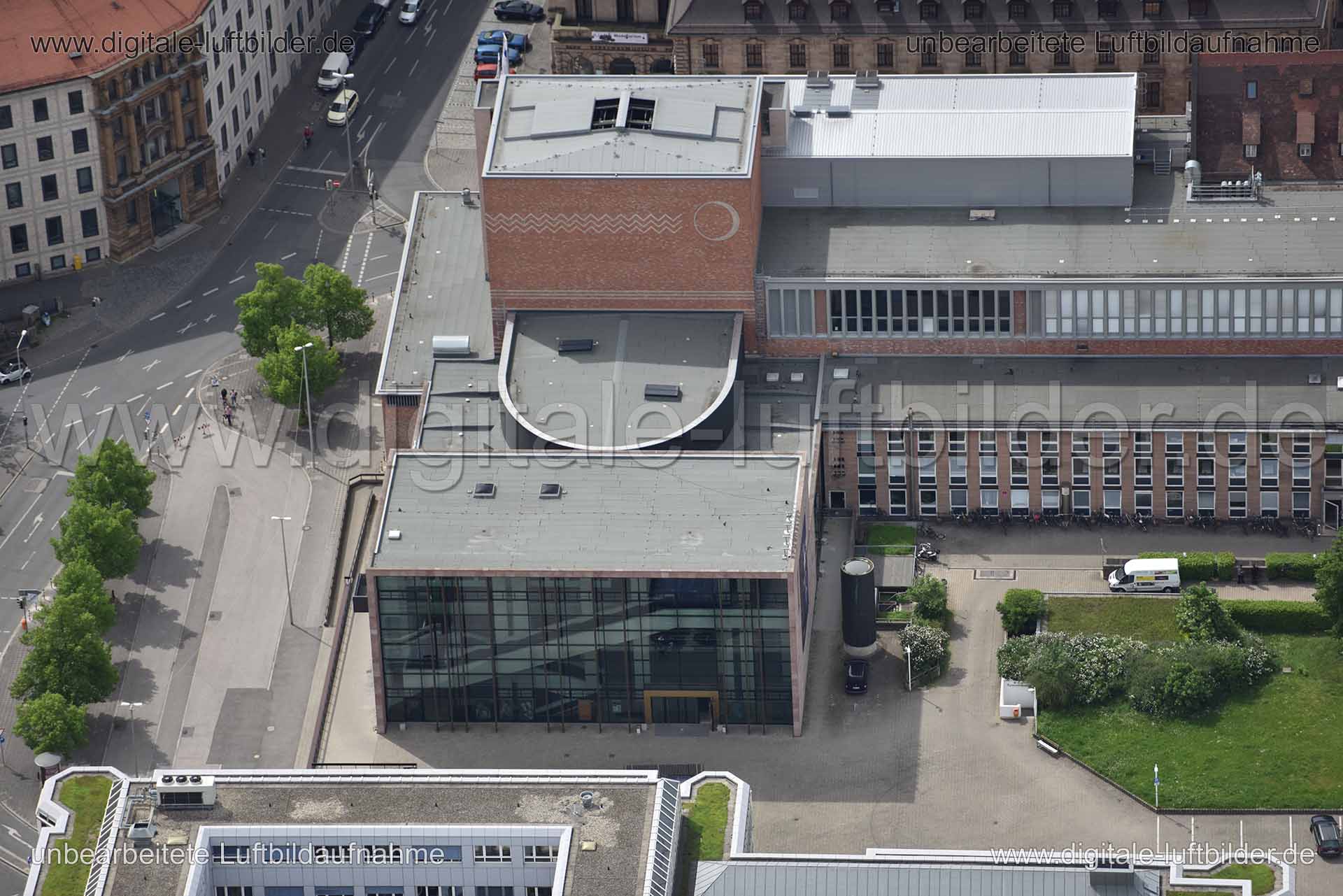 Titel: Schauspielhaus, Bildnummer: n148370, Ort / Stadt: Nürnberg, (Land)Kreis: kreisfreie Stadt Nürnberg, Regierungsbezirk: Mittelfranken, Bundesland: Bayern, Aufnahmedatum: 11.05.2015, Schlagwörter: Luftbild, Luftbilder, Luftbildfotografie, Luftaufnahme, Luftbildaufnahme, Luftfoto, Vogelperspektive, Vogelansicht, Deutschland, Schräg- und Senkrecht-Luftaufnahmen, Orthofotografie, Schauspielhaus, Oper, Opernball, Staatstheater, Richard-Wagner-Platz, Lessingstraße, Sandstraße, 90443, Tafelhof, Mo