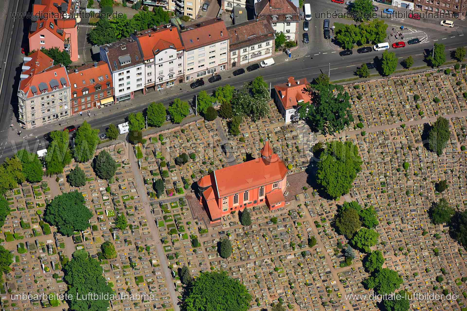 Titel: St. Johannis Friedhof, Bildnummer: n261500, Ort / Stadt: Nürnberg, (Land)Kreis: kreisfreie Stadt Nürnberg, Regierungsbezirk: Mittelfranken, Bundesland: Bayern, Aufnahmedatum: 06.05.2018, Schlagwörter: Luftbild, Luftbilder, Luftbildfotografie, Luftaufnahme, Luftbildaufnahme, Luftfoto, Vogelperspektive, Vogelansicht, Deutschland, Schräg- und Senkrecht-Luftaufnahmen, Orthofotografie, St. Johannis Friedhof, Johannisstraße, Monat: Mai, Jahreszeit: Sommer, Tageszeit: Mittag / Nachmittag, Jahr: