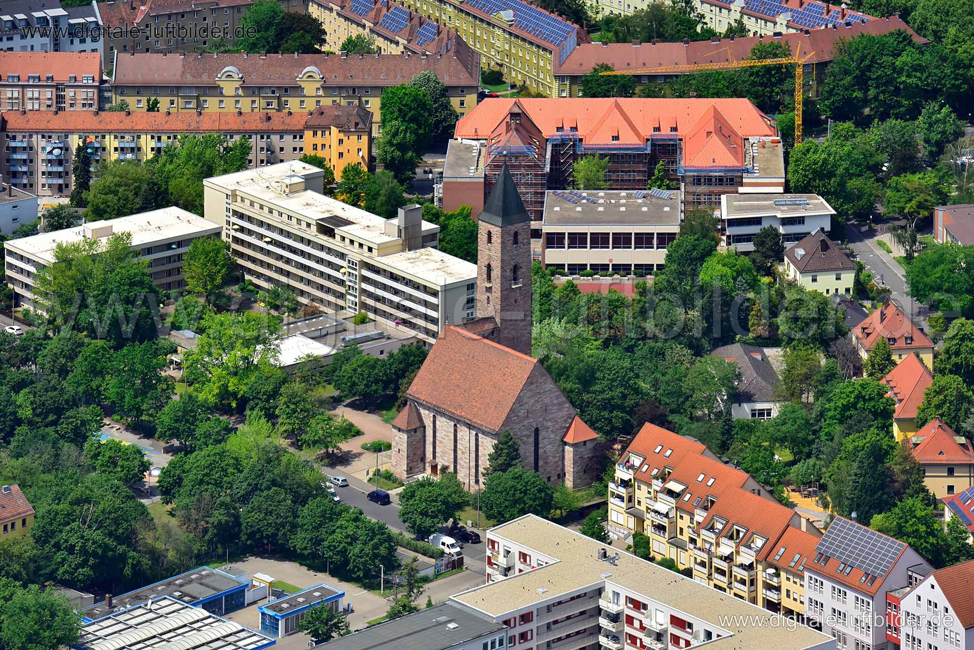 Titel: St. Markus Kirche, Bildnummer: n290640, Ort / Stadt: Nürnberg, (Land)Kreis: kreisfreie Stadt Nürnberg, Regierungsbezirk: Mittelfranken, Bundesland: Bayern, Aufnahmedatum: 02.06.2019, Schlagwörter: Luftbild, Luftbilder, Luftbildfotografie, Luftaufnahme, Luftbildaufnahme, Luftfoto, Vogelperspektive, Vogelansicht, Deutschland, Schräg- und Senkrecht-Luftaufnahmen, Orthofotografie, 90443, 90433, Frankenstraße, Helmut-Herold-Platz, Alemannenstraße, St. Markus Kirche, Gotteshaus, Monat: Juni, Ja