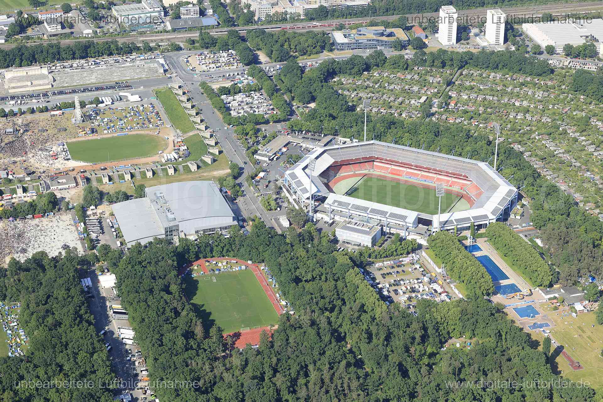 Luftbild - Stadiongelände, Ort: Nürnberg, Tags: Stadiongelände, 1.FCN, Fussballstadion, Max-Morlock-Stadion, RiP, Rock in ...