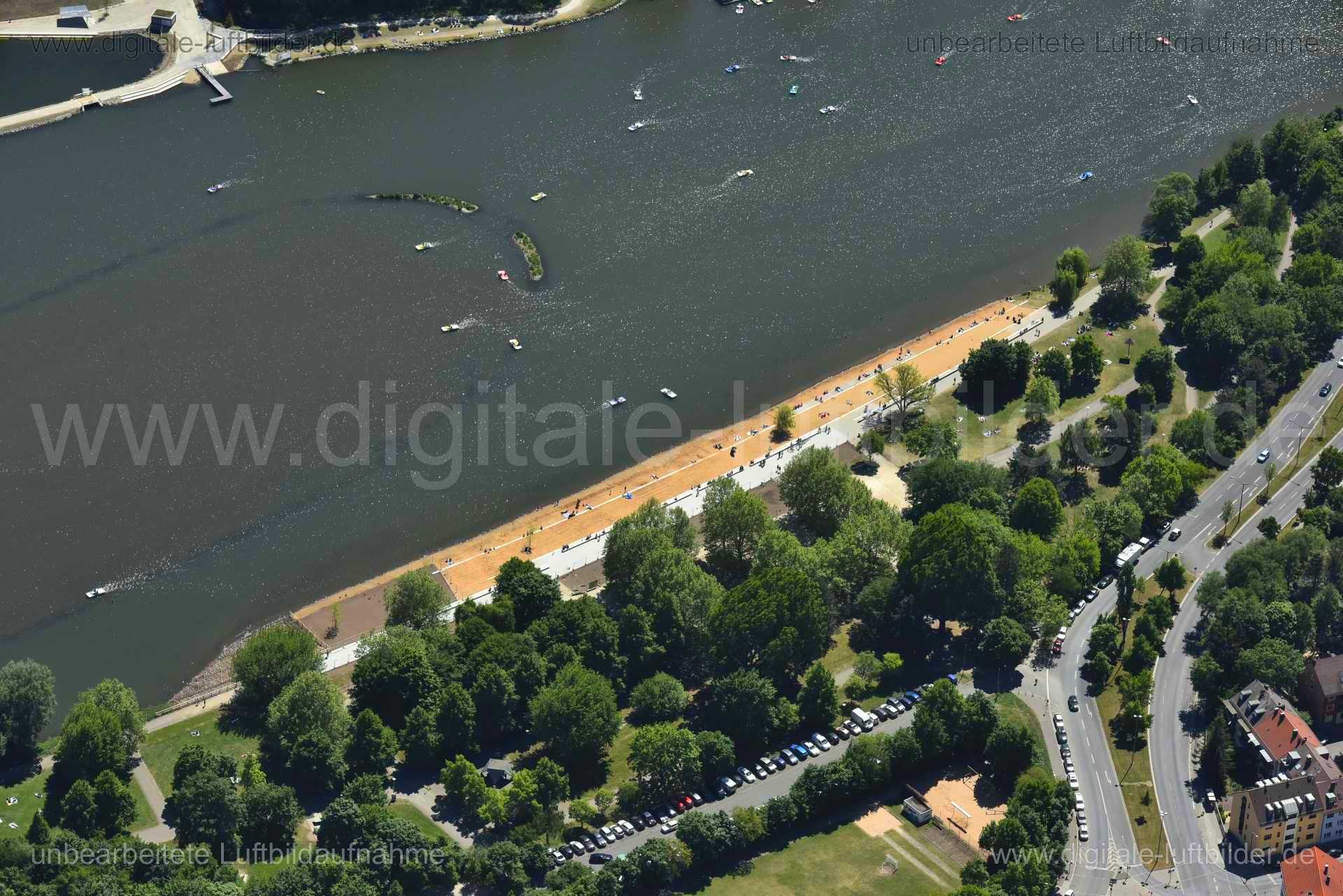 Titel: Strand am Wöhrder See, Bildnummer: n262130, Ort / Stadt: Nürnberg, (Land)Kreis: kreisfreie Stadt Nürnberg, Regierungsbezirk: Mittelfranken, Bundesland: Bayern, Aufnahmedatum: 06.05.2018, Schlagwörter: Luftbild, Luftbilder, Luftbildfotografie, Luftaufnahme, Luftbildaufnahme, Luftfoto, Vogelperspektive, Vogelansicht, Deutschland, Schräg- und Senkrecht-Luftaufnahmen, Orthofotografie, 90489, Nürnberg, Bartholomäusstraße, Untere Zwingerstraße, Bauvereinstraße, Wöhrder Hauptstraße, Meisterleins