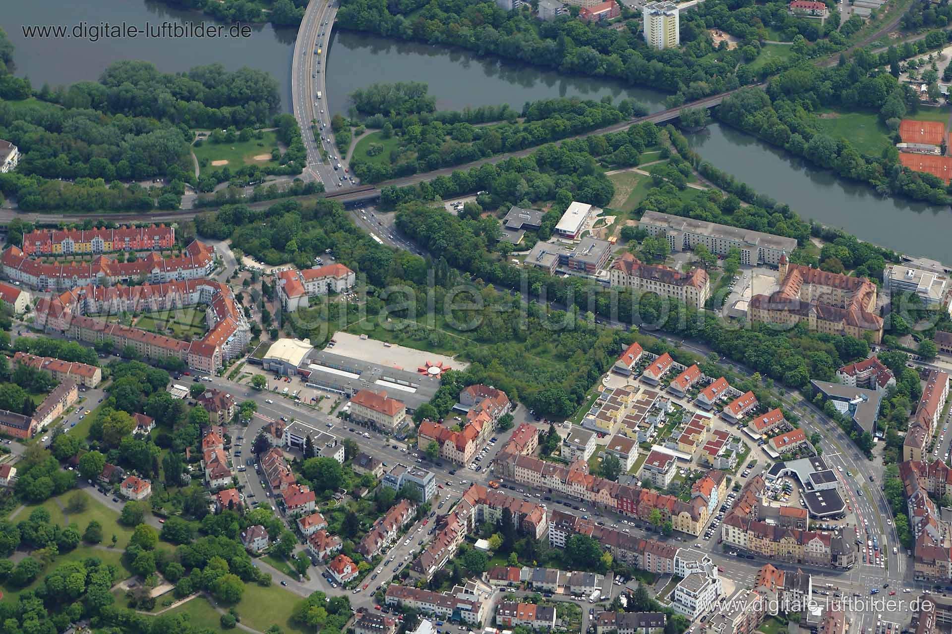 Titel: Tafelhalle, Bildnummer: c036480, Ort / Stadt: Nürnberg, (Land)Kreis: kreisfreie Stadt Nürnberg, Regierungsbezirk: Mittelfranken, Bundesland: Bayern, Aufnahmedatum: 15.05.2013, Schlagwörter: Luftbild, Luftbilder, Luftbildfotografie, Luftaufnahme, Luftbildaufnahme, Luftfoto, Vogelperspektive, Vogelansicht, Deutschland, Schräg- und Senkrecht-Luftaufnahmen, Orthofotografie, Tafelhalle, Jobst, Rechenberganlage, Musuem, Industriekultur, Ludtringstraße, Tauroggenstraße, Hardenbergstraße, Erlenst