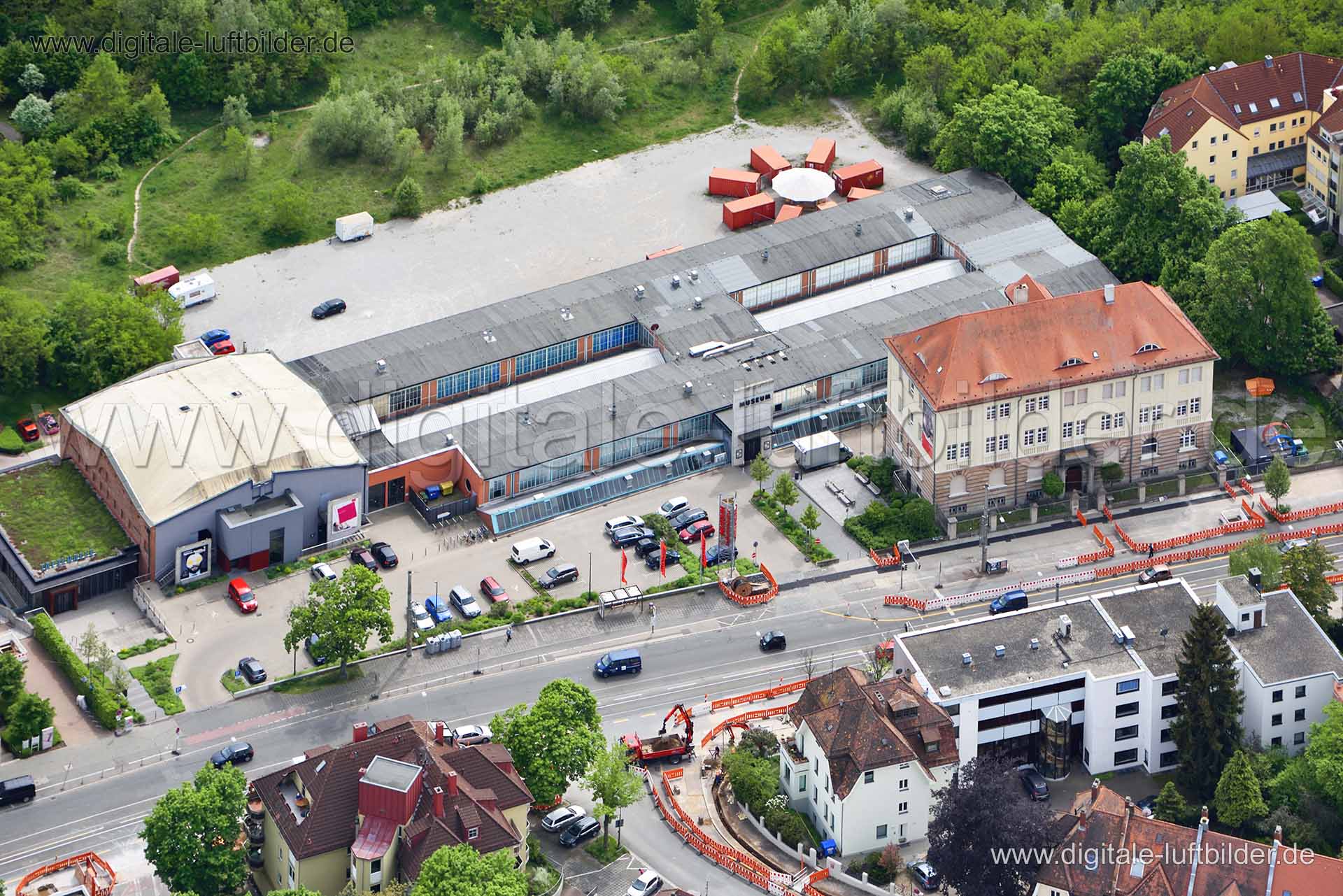 Titel: Tafelhalle, Bildnummer: n144760, Ort / Stadt: Nürnberg, (Land)Kreis: kreisfreie Stadt Nürnberg, Regierungsbezirk: Mittelfranken, Bundesland: Bayern, Aufnahmedatum: 11.05.2015, Schlagwörter: Luftbild, Luftbilder, Luftbildfotografie, Luftaufnahme, Luftbildaufnahme, Luftfoto, Vogelperspektive, Vogelansicht, Deutschland, Schräg- und Senkrecht-Luftaufnahmen, Orthofotografie, Tafelhalle, Museum Industriekultur, Deinstraße, Schleiermacherstraße, Äußere-Sulzbacher-Straße, Museum, Winzelbürgstraße