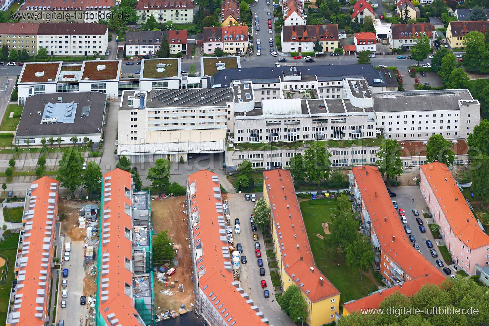 Titel: Theresien-Krankenhaus, Bildnummer: c100400, Ort / Stadt: Nürnberg, (Land)Kreis: kreisfreie Stadt Nürnberg, Regierungsbezirk: Mittelfranken, Bundesland: Bayern, Aufnahmedatum: 03.05.2014, Schlagwörter: Luftbild, Luftbilder, Luftbildfotografie, Luftaufnahme, Luftbildaufnahme, Luftfoto, Vogelperspektive, Vogelansicht, Deutschland, Schräg- und Senkrecht-Luftaufnahmen, Orthofotografie, Theriesen Krankenhaus, Mommsenstraße, Sonnenberger Straße, Plauener Straße, Chemnitzer Straße, Zwickauer Stra