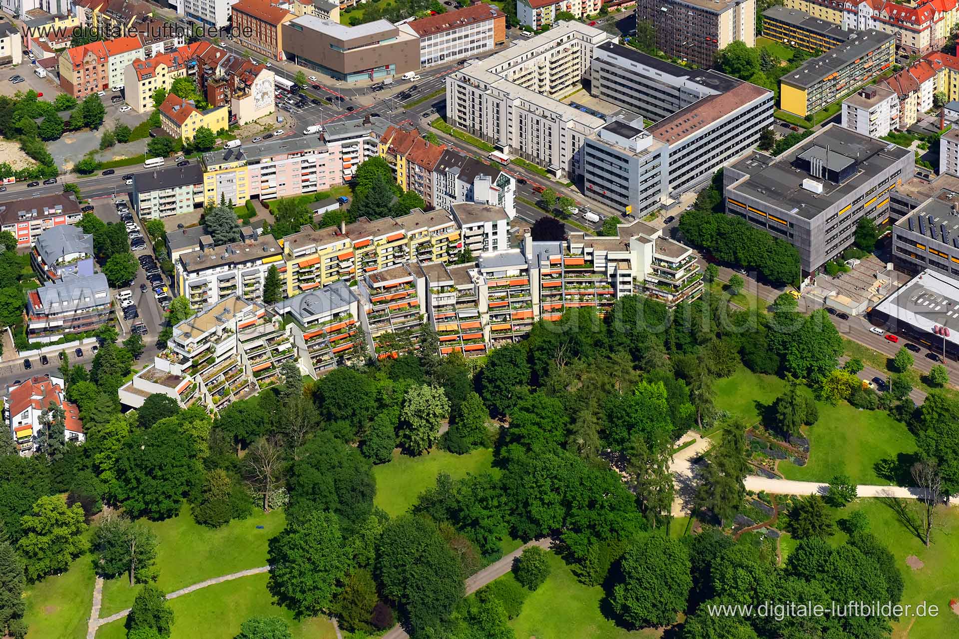 Titel: Virchowstraße, Bildnummer: n303770, Ort / Stadt: Nürnberg, (Land)Kreis: kreisfreie Stadt Nürnberg, Regierungsbezirk: Mittelfranken, Bundesland: Bayern, Aufnahmedatum: 03.06.2019, Schlagwörter: Luftbild, Luftbilder, Luftbildfotografie, Luftaufnahme, Luftbildaufnahme, Luftfoto, Vogelperspektive, Vogelansicht, Deutschland, Schräg- und Senkrecht-Luftaufnahmen, Orthofotografie, 90409, 90491, 90489, Äußere-Bayreuther-Straße, Welserstraße, Senefelderstraße, Hintermayrstraße, Schoppershofstraße,