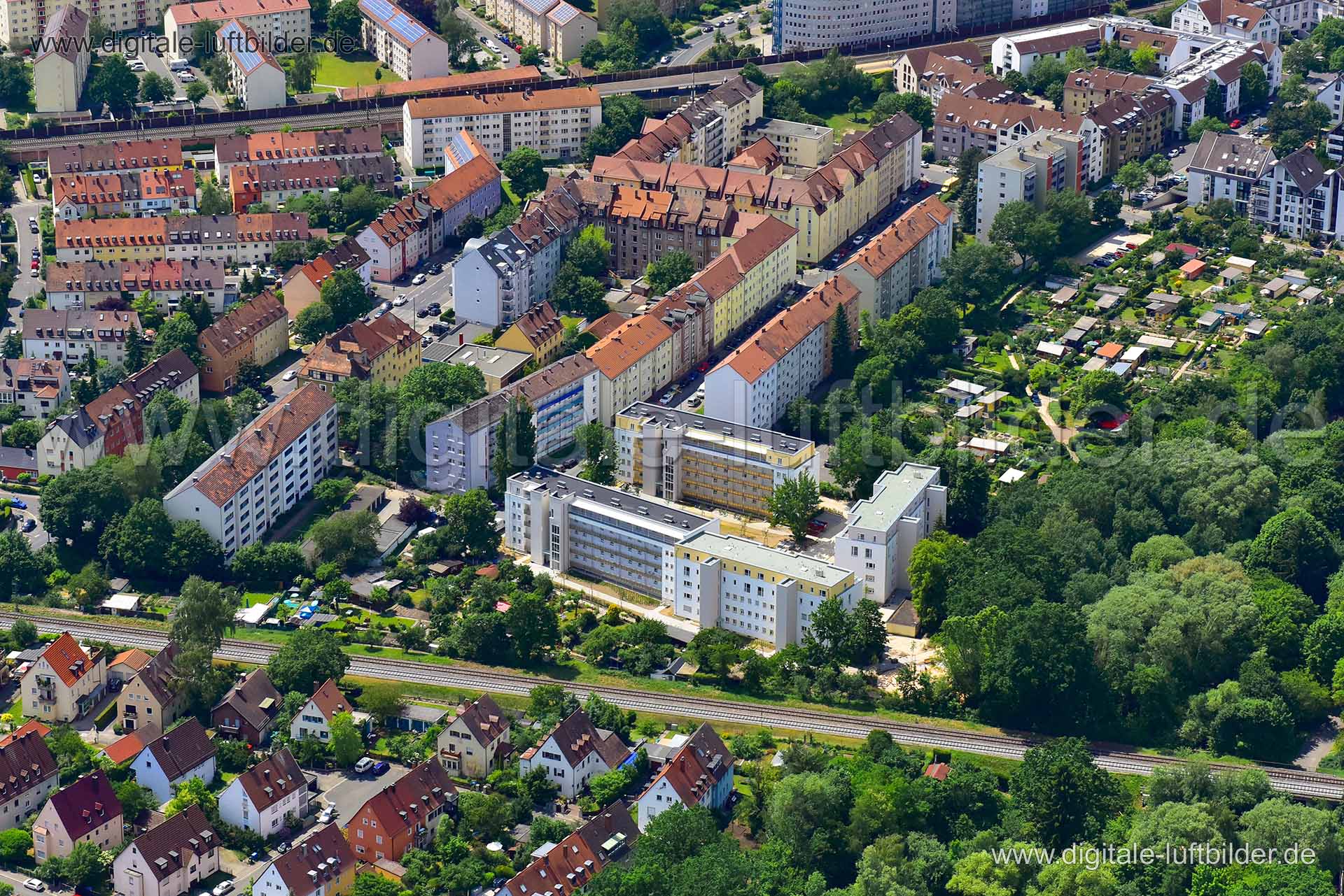 Titel: Zerzabelshof, Bildnummer: n300400, Ort / Stadt: Nürnberg, (Land)Kreis: kreisfreie Stadt Nürnberg, Regierungsbezirk: Mittelfranken, Bundesland: Bayern, Aufnahmedatum: 03.06.2019, Schlagwörter: Luftbild, Luftbilder, Luftbildfotografie, Luftaufnahme, Luftbildaufnahme, Luftfoto, Vogelperspektive, Vogelansicht, Deutschland, Schräg- und Senkrecht-Luftaufnahmen, Orthofotografie, 90478, 90480, Zerzabelshofstraße, Neumarkter Straße, Goldbachstraße, Philipp-Kittler-Straße, Bertastraße, Arnoldstraße
